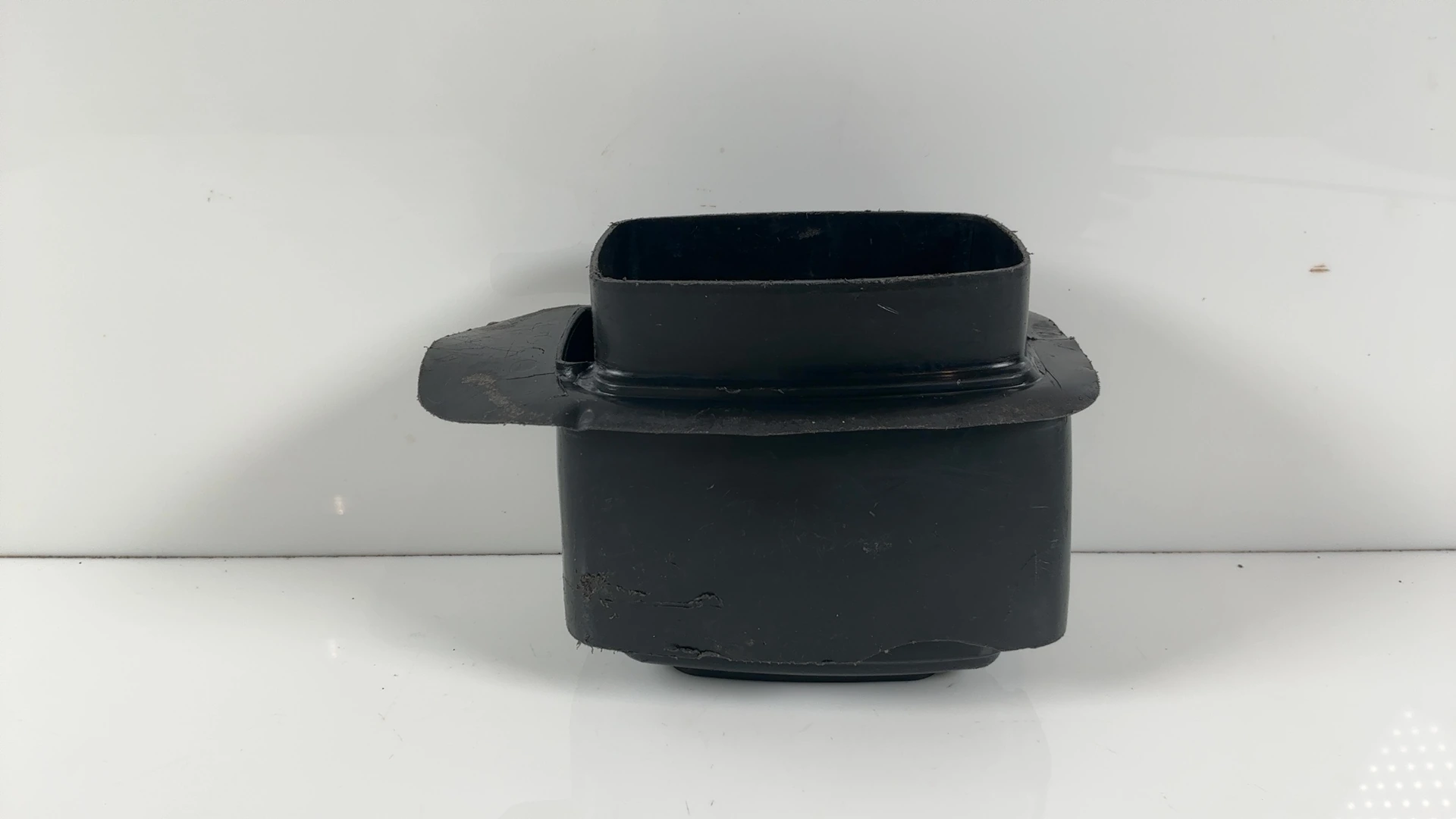 Honda CM91 C90 91CC Air Box Cleaner Housing Boot 1966-1969 OEM 17231-046-000 - Image 2