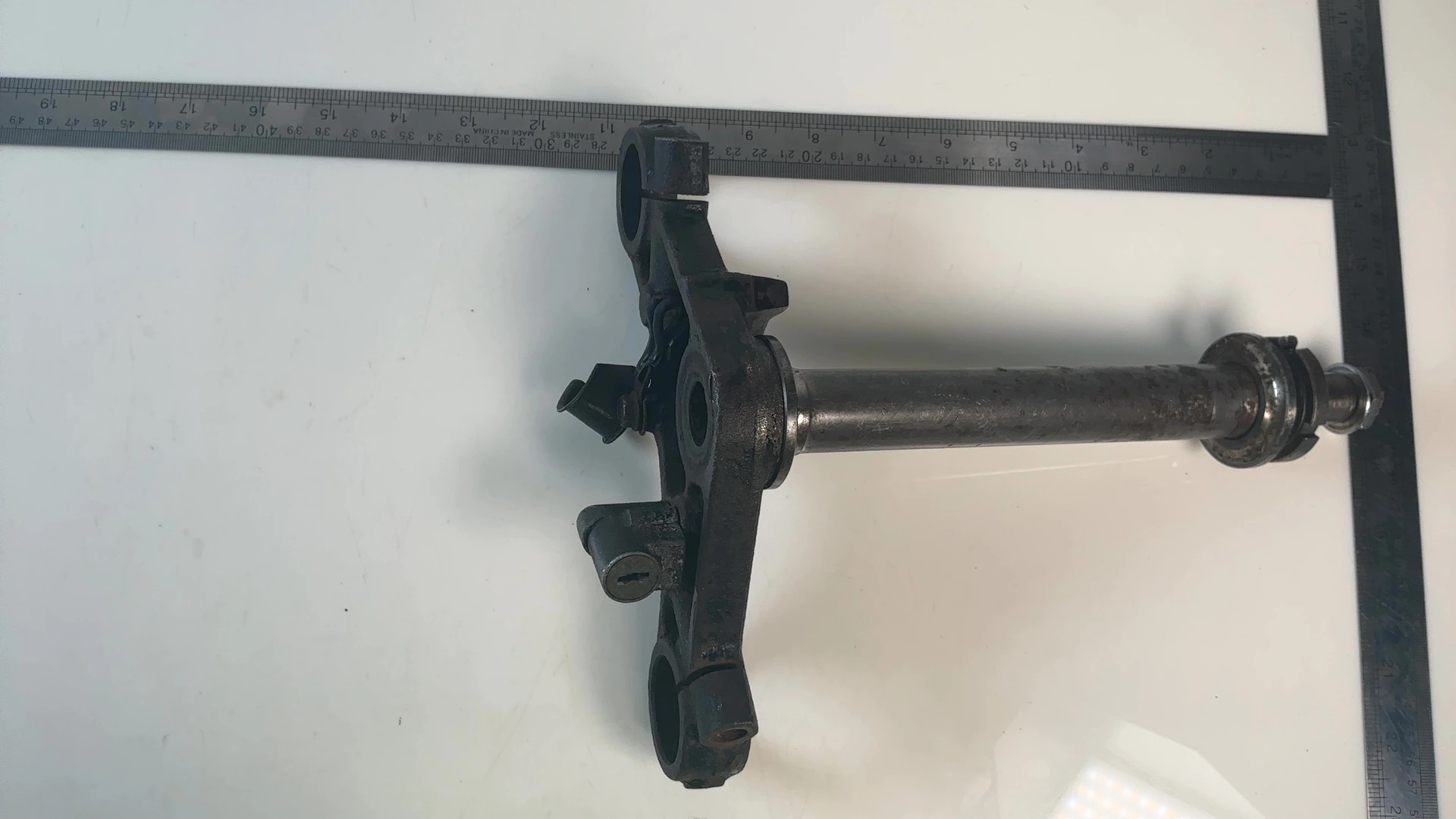 Suzuki GS550 GS550E 550cc Lower Triple Tree Clamp 1977-1982 OEM 51410-45X01 - Image 4