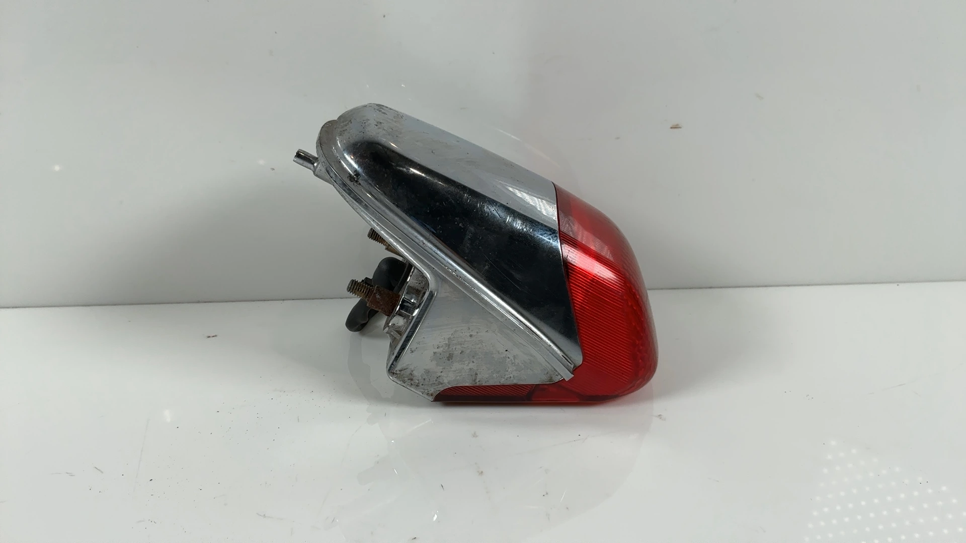 Honda Shadow VT750 750cc Rear Brake Tail Light 1998-2003 OEM 33701-MBA-671 - Image 4