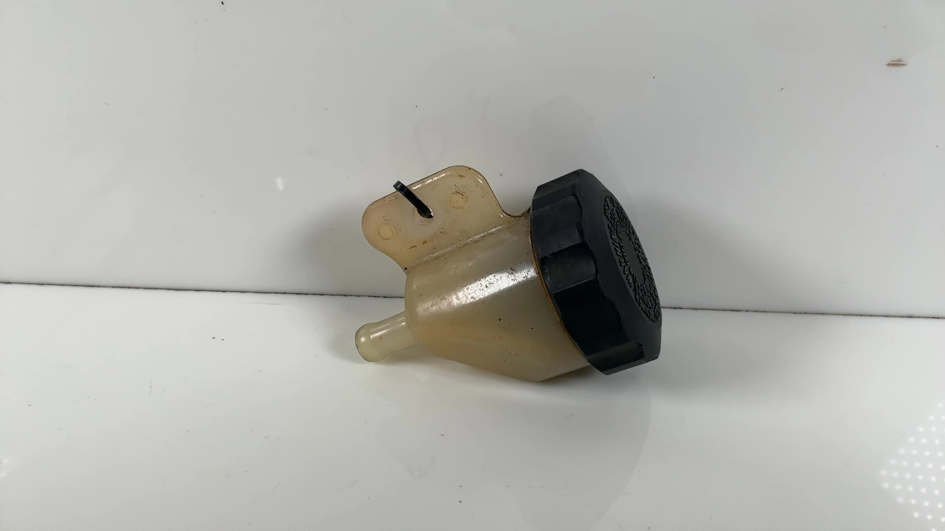 Honda CB900 CB900C 900 Rear Brake Fluid Reservoir Tank 1980-82 OEM 43511-461-006 - Image 2