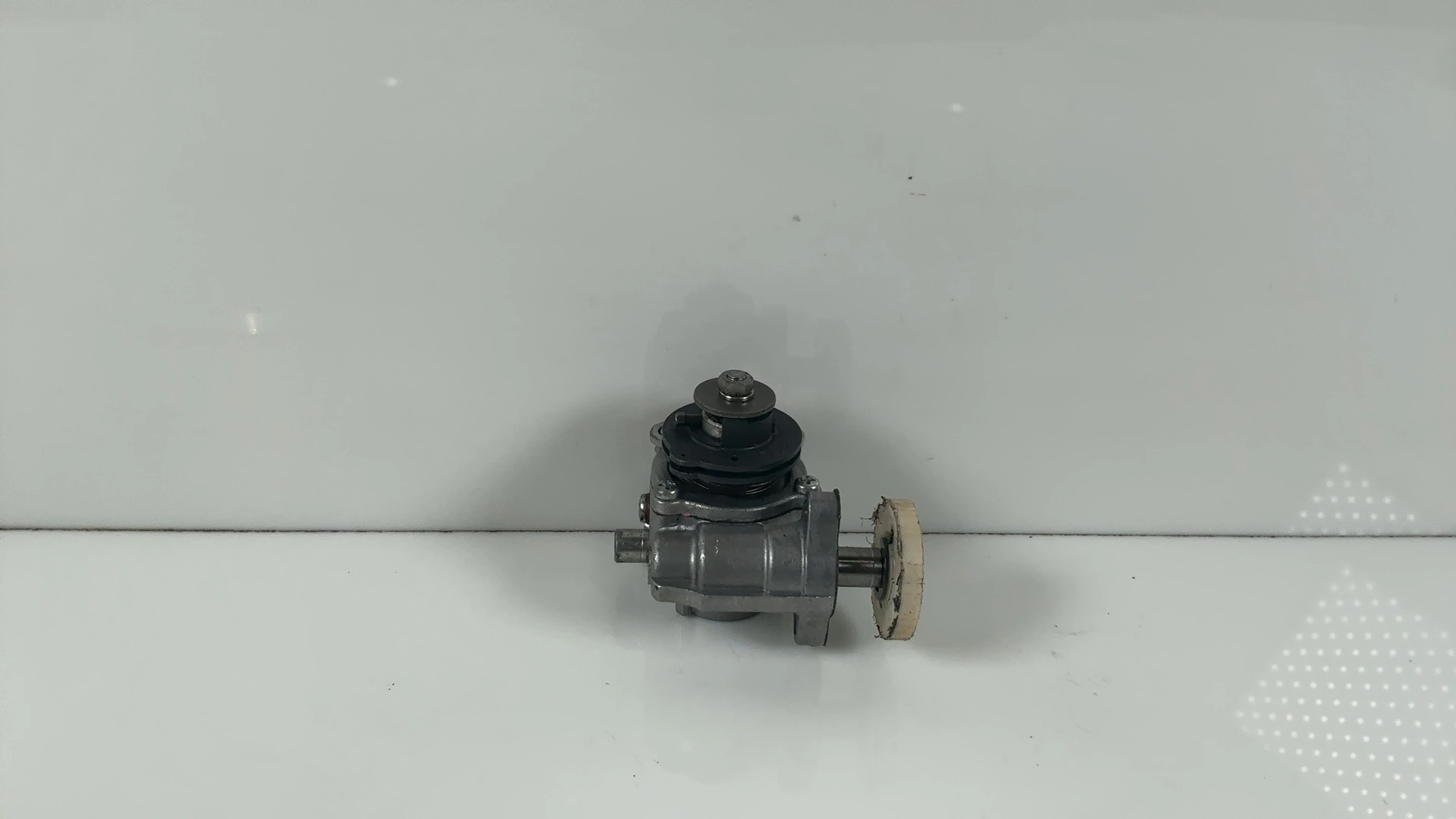 Yamaha DT125 LC RD125 10V 125cc 2-Stroke Autolube Oil Pump 1982-84 10V-13101-00 - Image 2