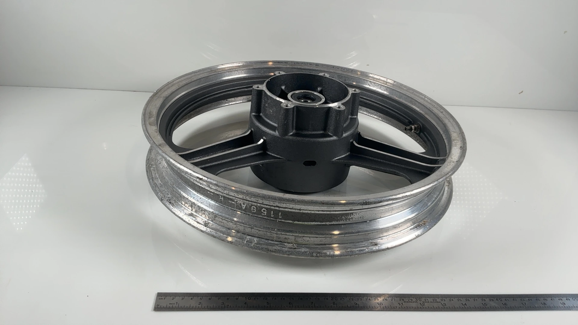 Kawasaki GPz550 ZX550A 550cc Rear Wheel Rim 1982-1985 OEM 41073-1135 -21 - Image 5