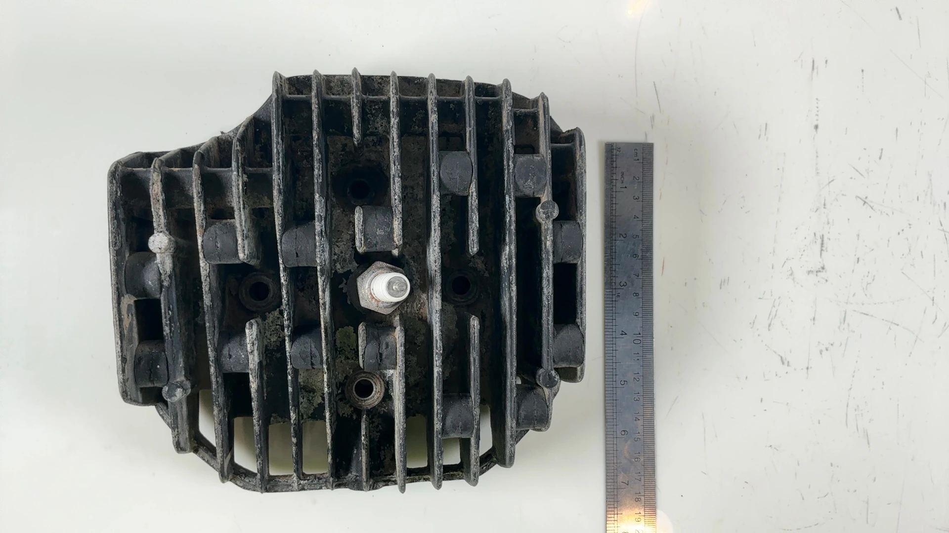 Kawasaki KE175 KE175-D 175cc Cylinder Head 1980-1983 OEM 11001-1034 - Image 3