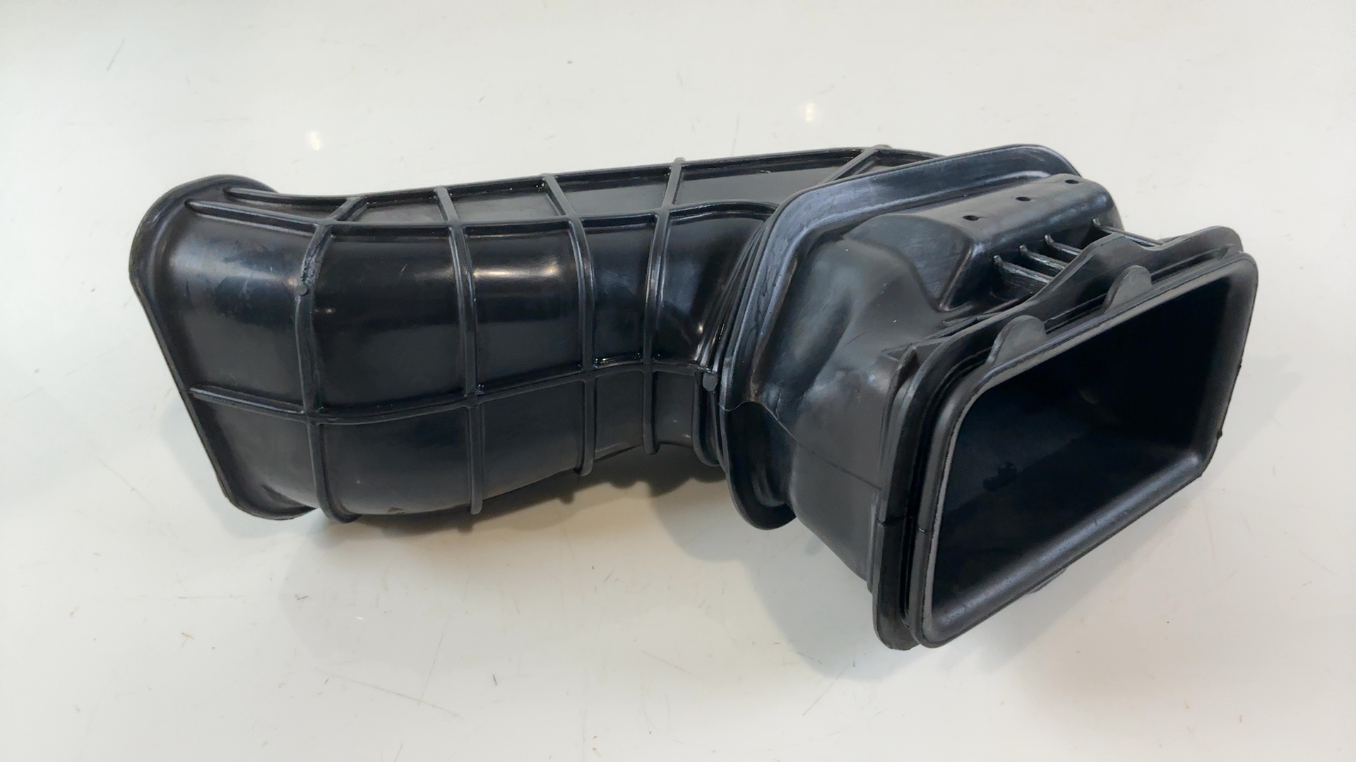 Kawasaki Ninja ZX10R ZX1000C 1000 CC Left Air Intake Duct 2004-05 OEM 14073-0067 - Image 4