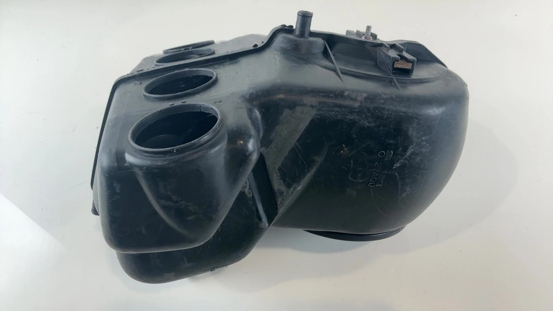 Suzuki GSXR 750 1100 GSX-R750 750cc Air Filter Box 1985-1987 OEM 13700-27A11 - Image 5