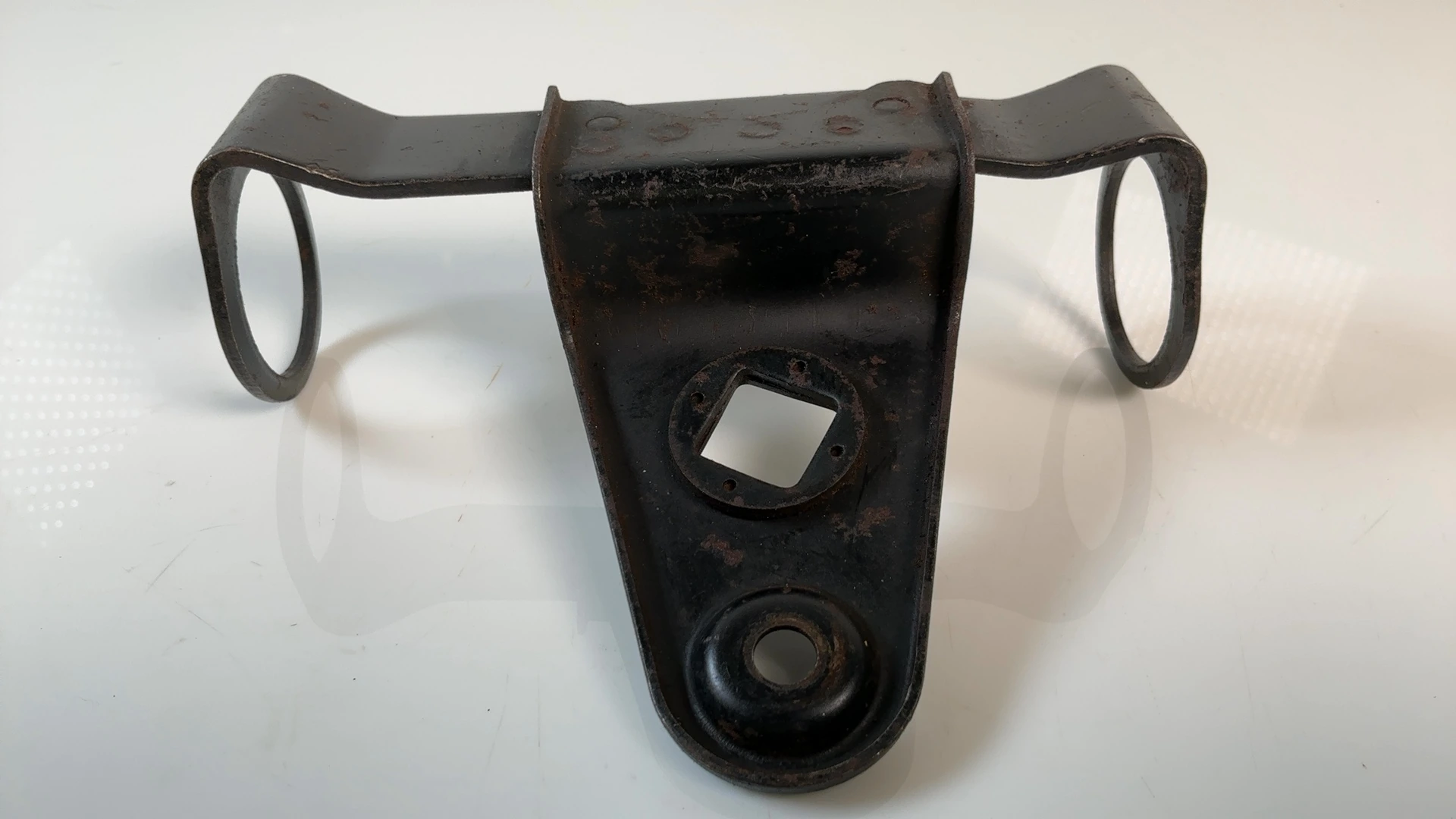 Suzuki GS850G GS850 850cc Lower Headlight Bracket Stay 1979-81 OEM  51530-45100 - Image 5