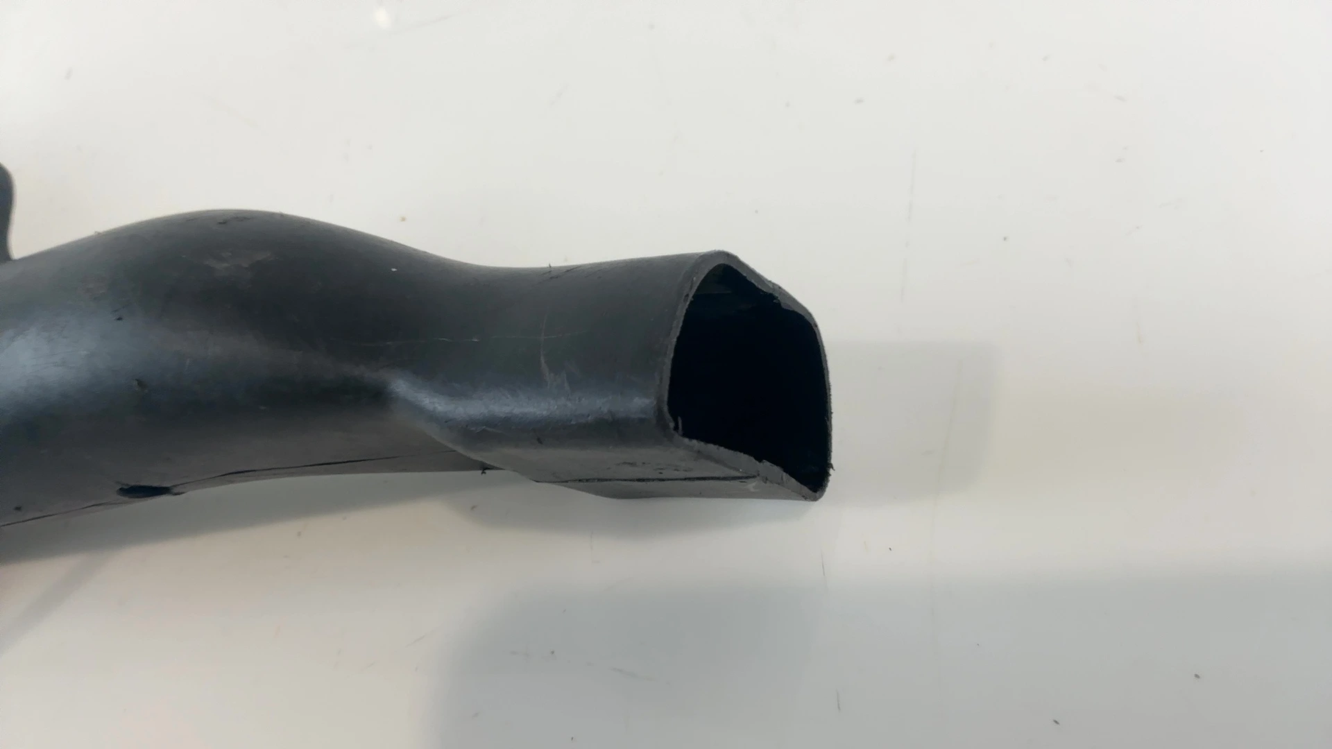 Suzuki GSXR 750 GSXR1100 750cc Ram Air Intake Pipe Hose 1993-98 OEM 94452-46E00 - Image 5