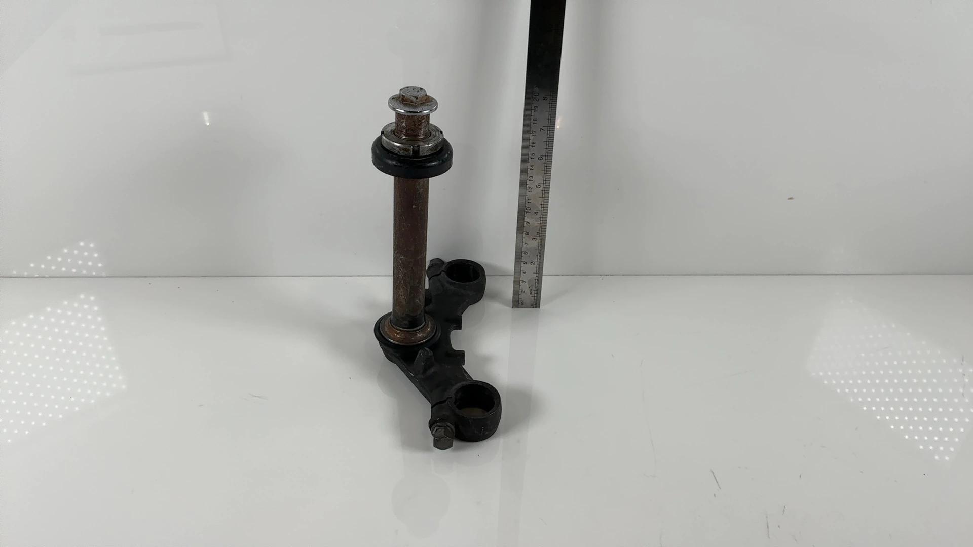 Kawasaki KZ200 KZ200A Lower Triple Tree Clamp Steering Stem 1977 1978 44037-110 - Image 3