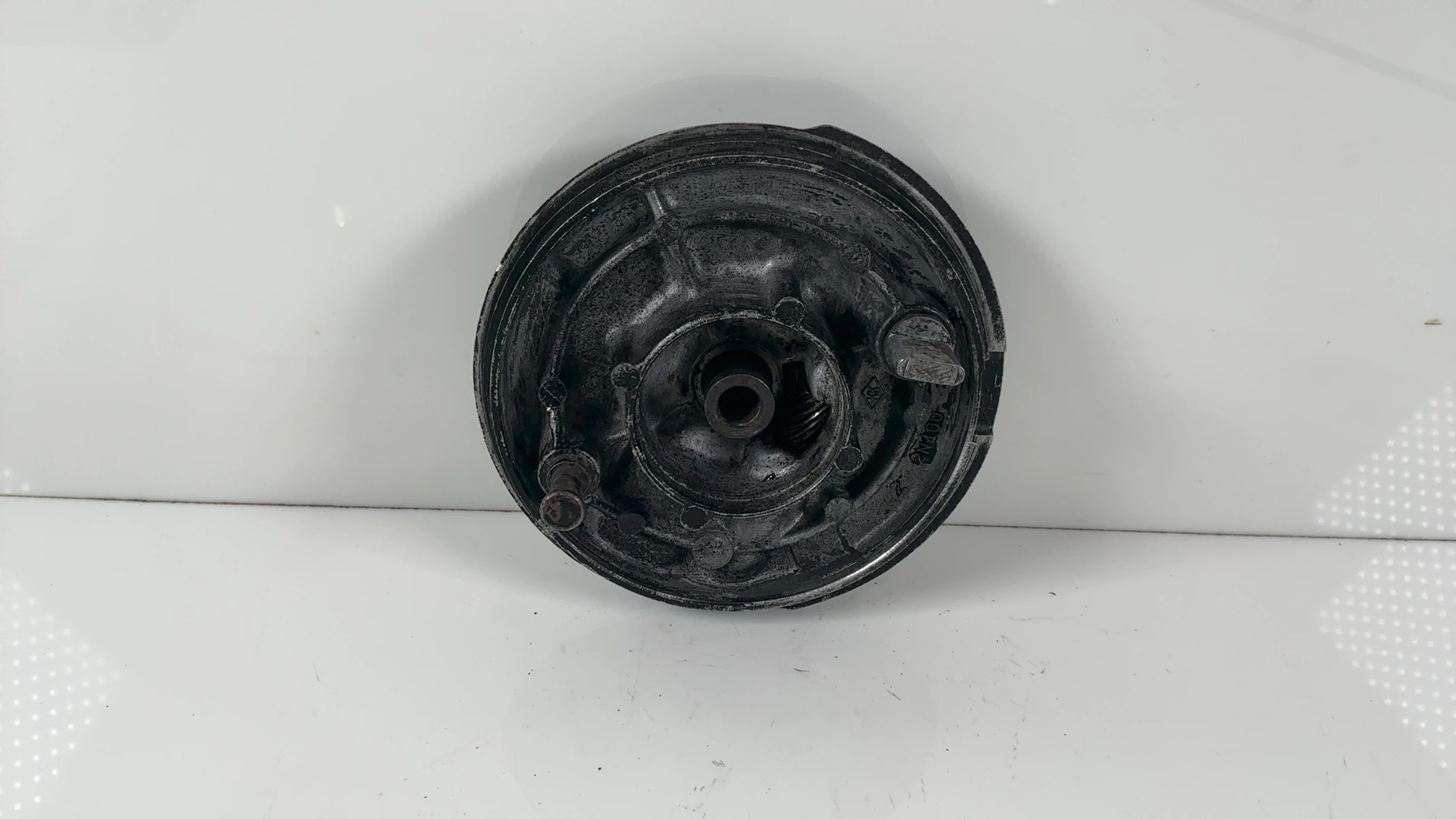 Yamaha DT250 DT400 250 400cc Front Brake Backing Plate 1974-1979 OEM 438-25121 - Image 2