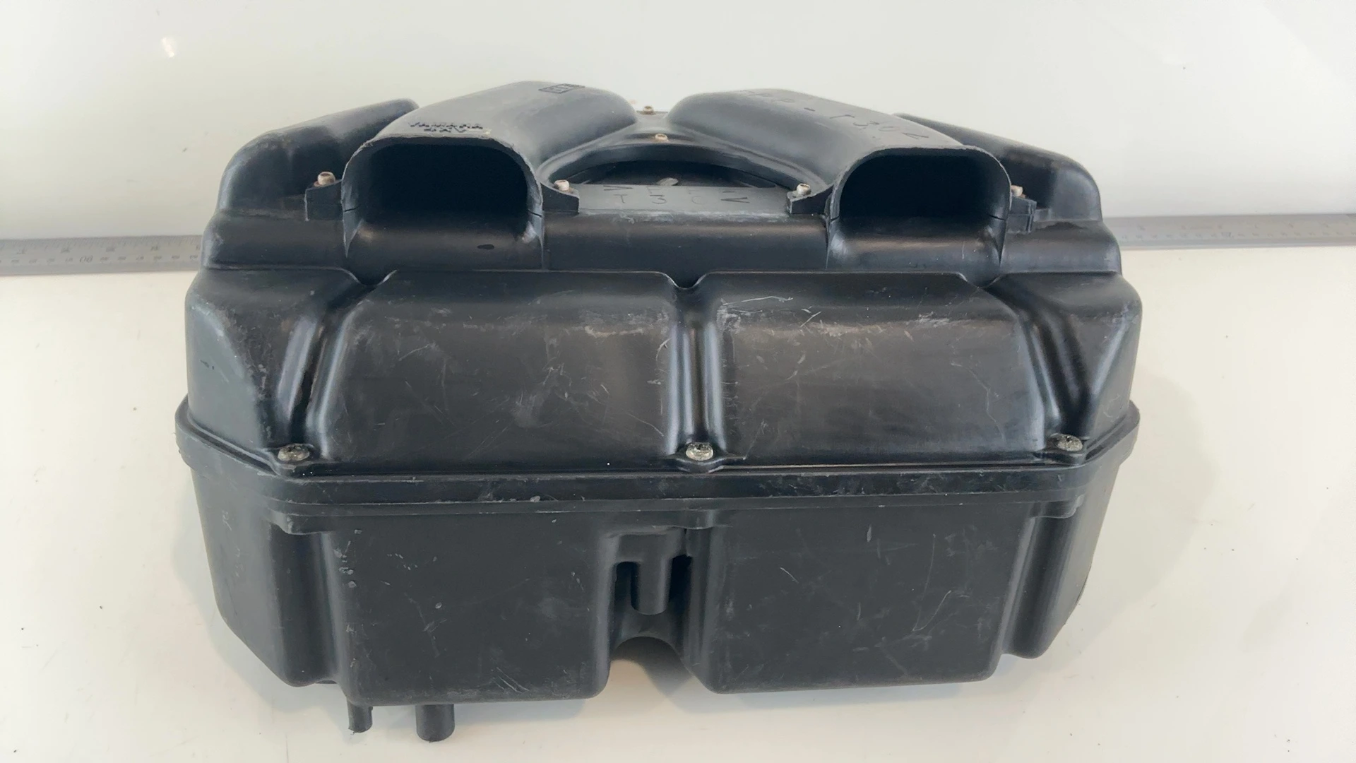 Yamaha YZF R1 YZF-R1 1000cc Airbox Air Filter Box 1998 1999 OEM 4XV-14401-00-00 - Image 4