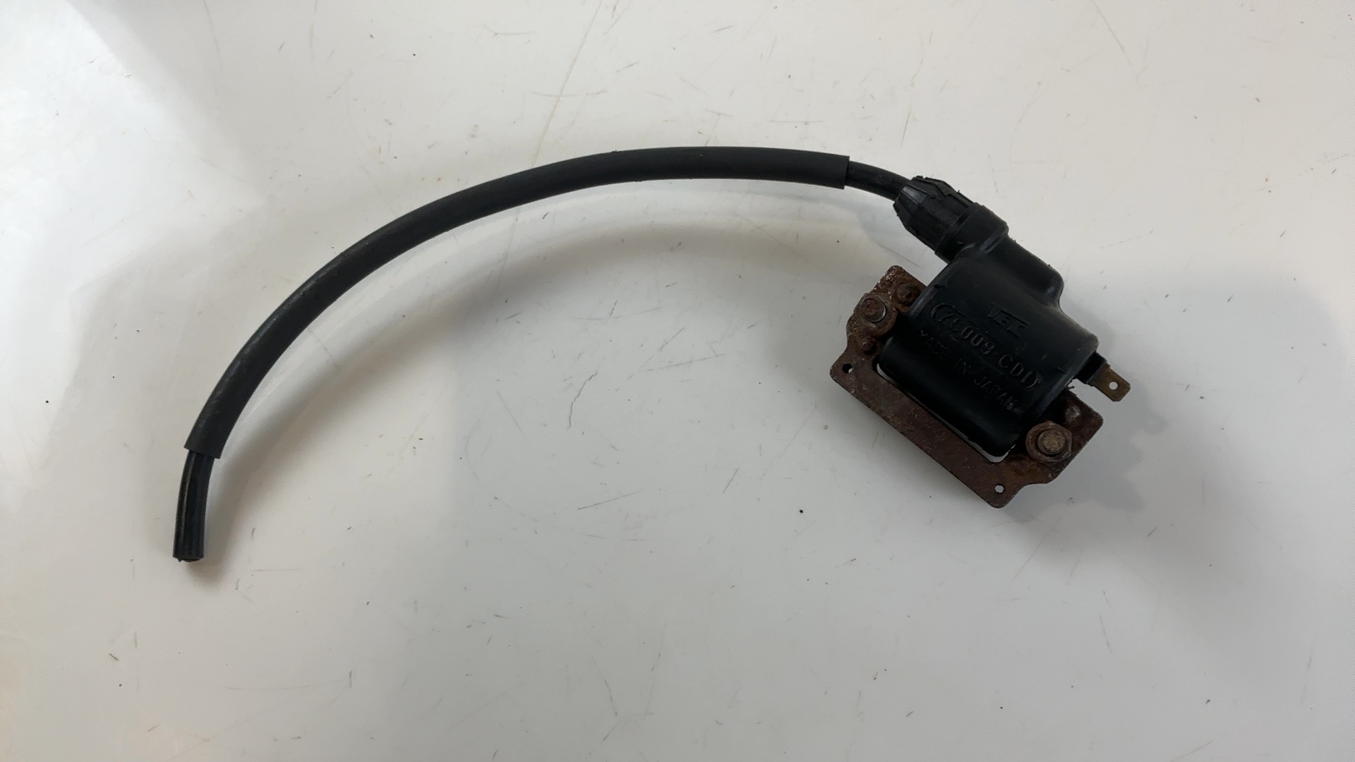 Kawasaki GPZ 305 EX305B 305cc Ignition Coil 1985-1986 OEM 21121-1072