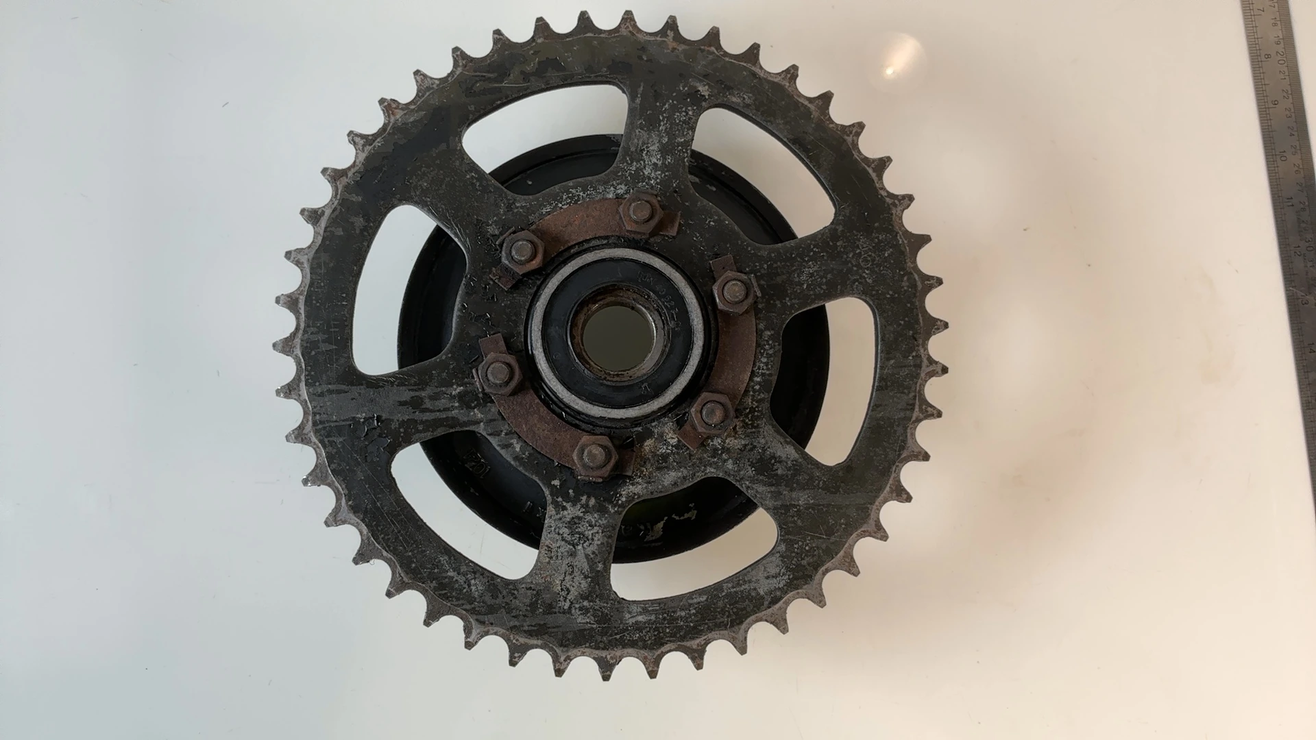 Kawasaki KZ1000 LTD KZ1000-B1 Rear Sprocket Carrier Hub 1976 1977 OEM 42008-040 - Image 2