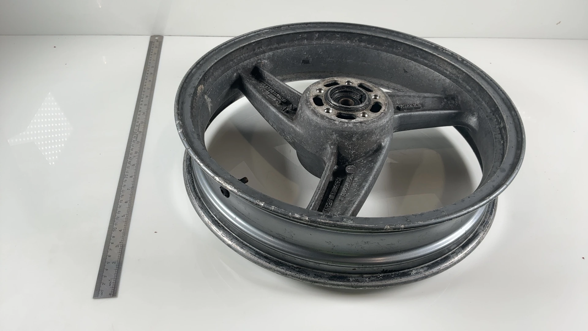 Kawasaki ZZR600 ZX600D 600cc Front Wheel Rim 1990-1992 OEM 41073-1365-FE - Image 4