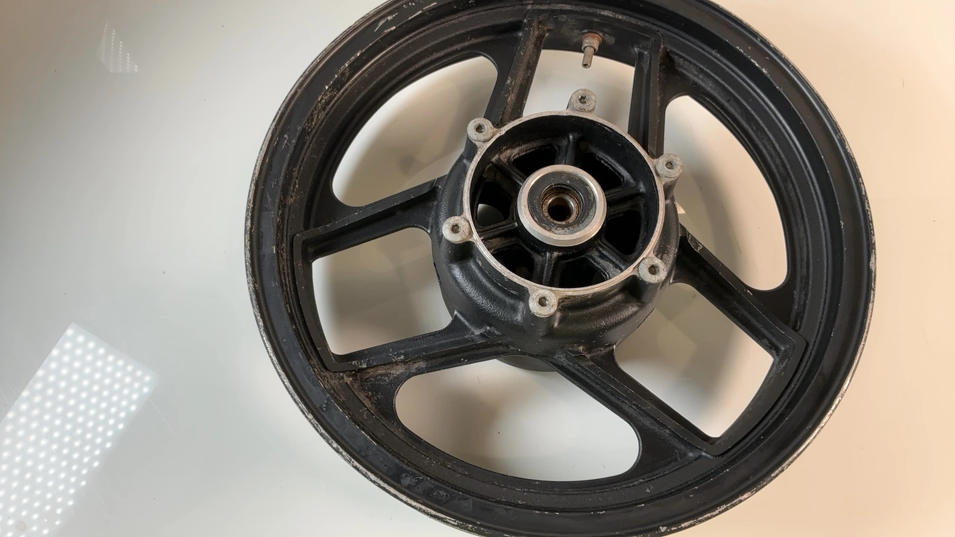Kawasaki Ninja GPZ600R ZX600A 600cc Front Wheel Rim 1985-1989 OEM 41073-1365-DH