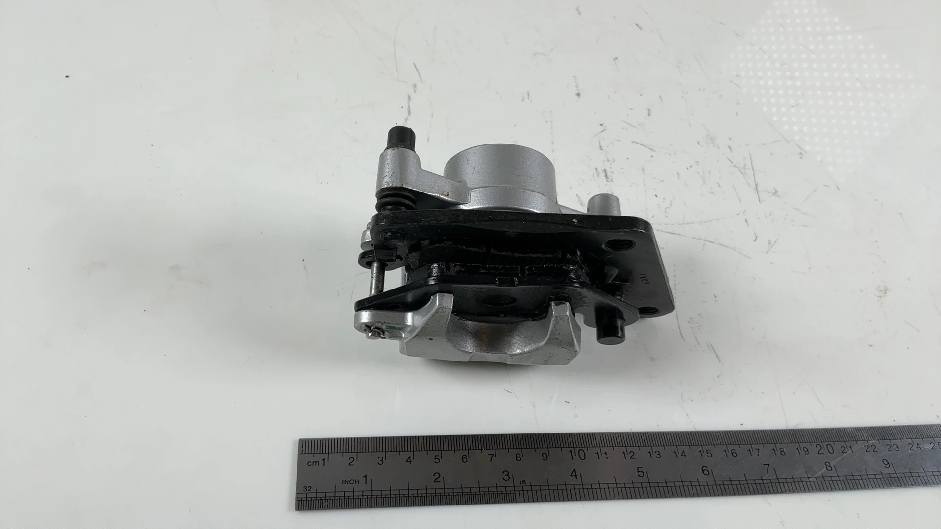 Yamaha YBR125 YBR 125 125cc Front Brake Caliper 2015 2018 OEM 3D9-F580U-02-00 - Image 5
