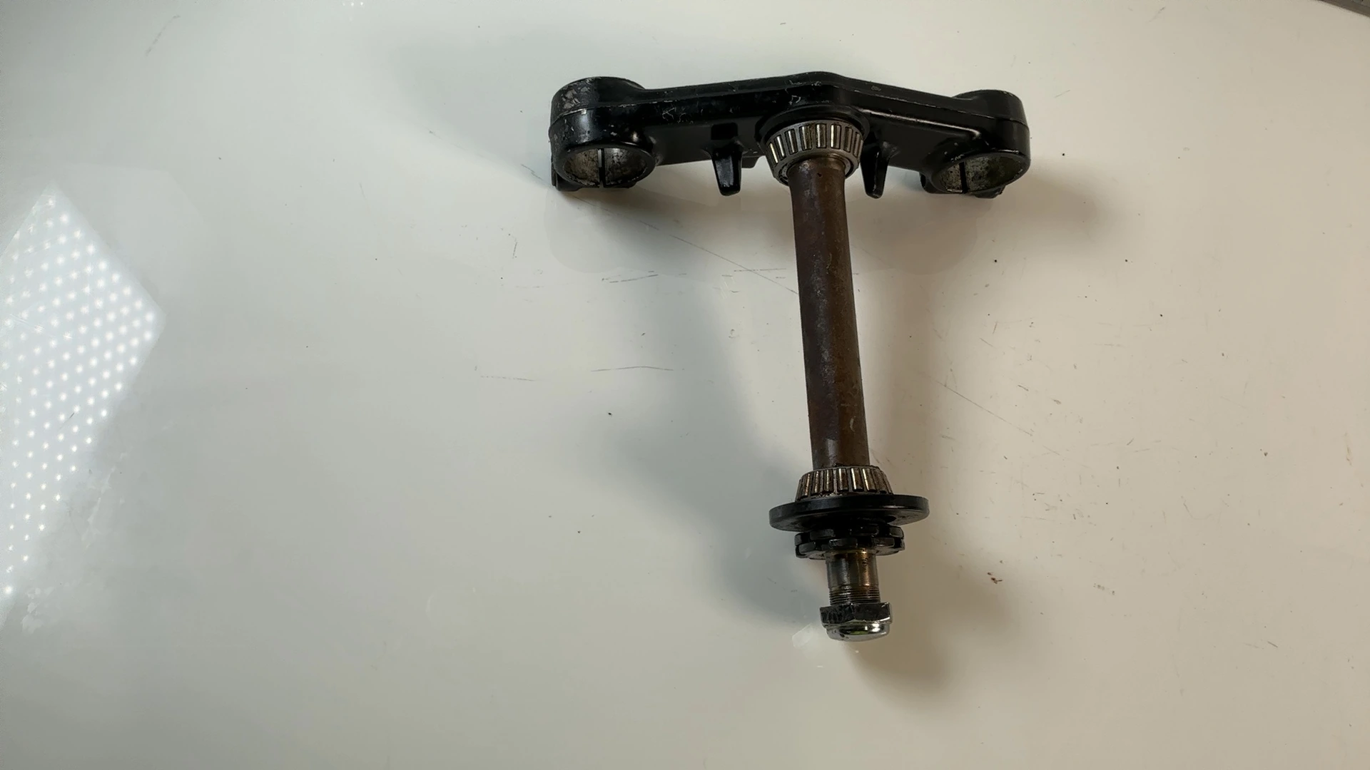 Kawasaki ZZR600 ZX600E 600 CC Lower Triple Tree 1993-2005 OEM 44037-1311 - Image 1