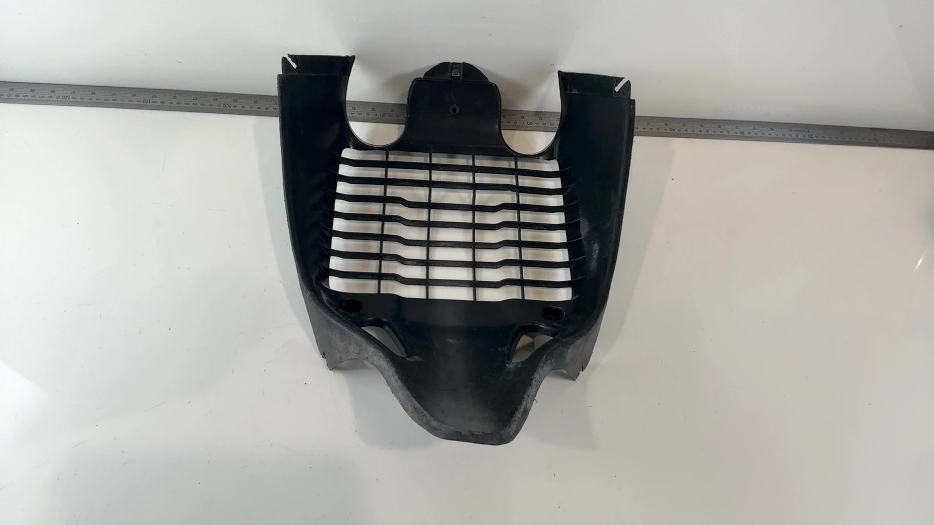 Aprilia RS 125 Extrema 125cc Radiator Fairing Grill 1992-1995 AP8118029 DIS 9392