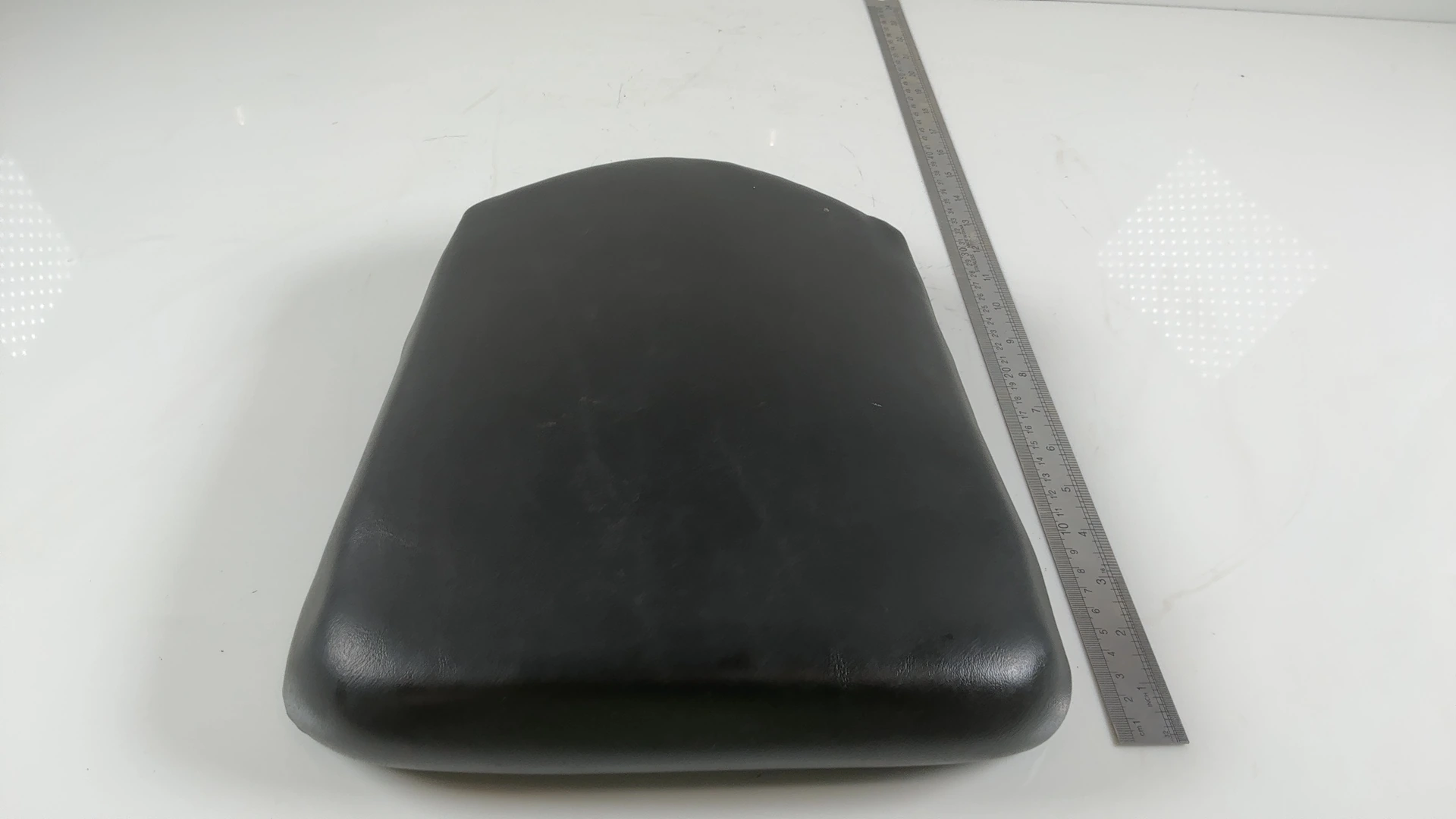 Hyosung GT650 Comet GT650R 650cc Rear Passenger Seat 2007 2008 OEM 45200H99700 - Image 3