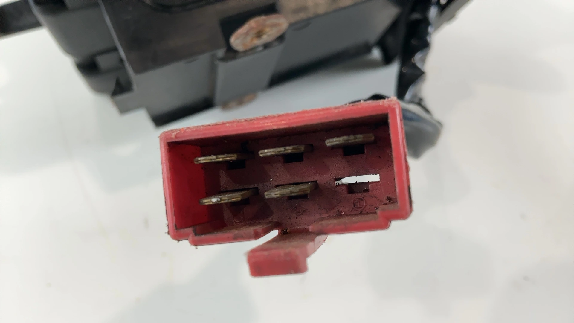 Honda Sabre VF700S 700cc Rear Tool Box Fuse Holder 1982-1985 OEM 83500-MB0-000 - Image 3