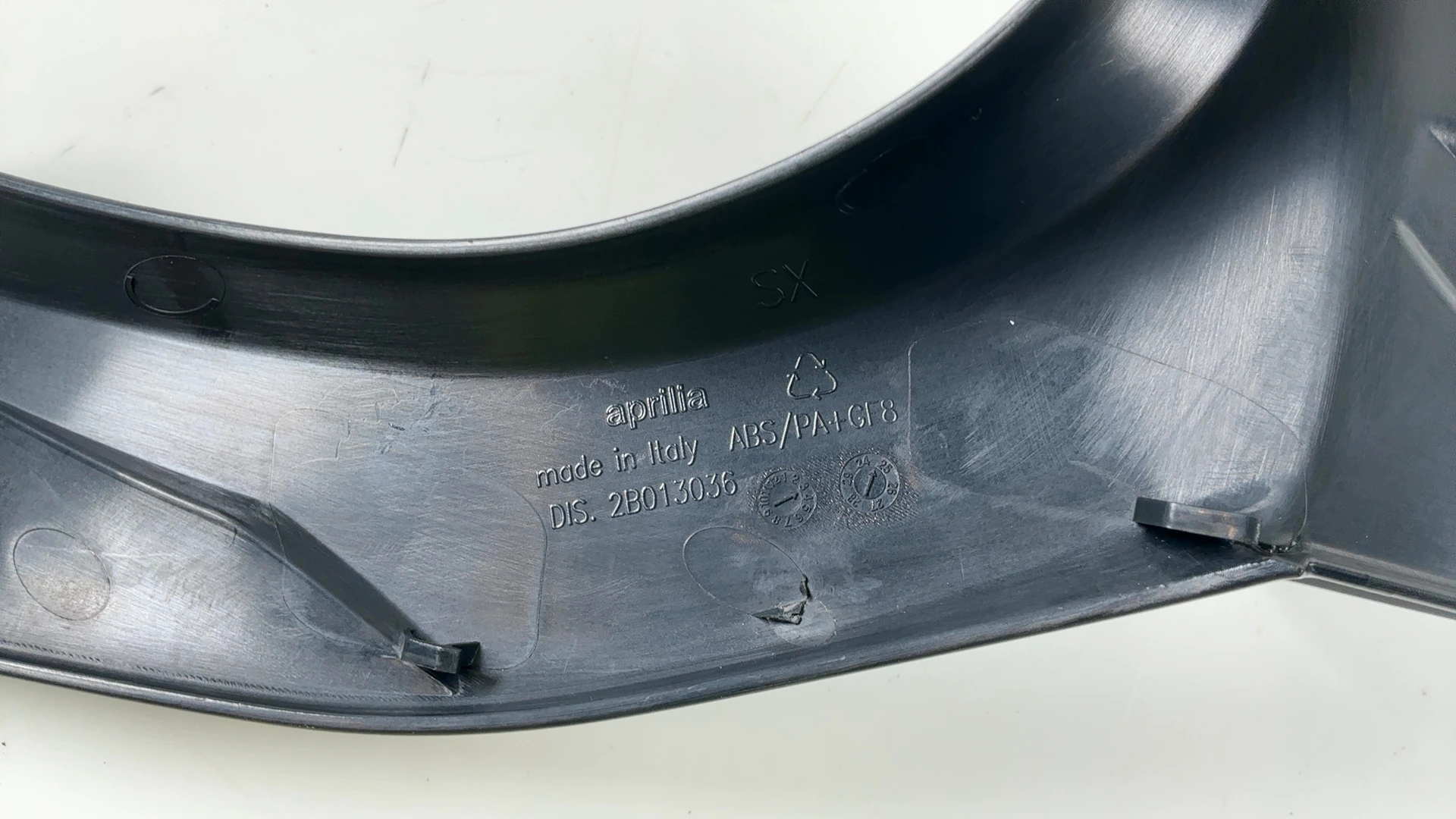 Aprilia RSV4 1100 Factory Front Upper Left Inner Fairing 2025 2026 OEM 2B013036 - Image 4