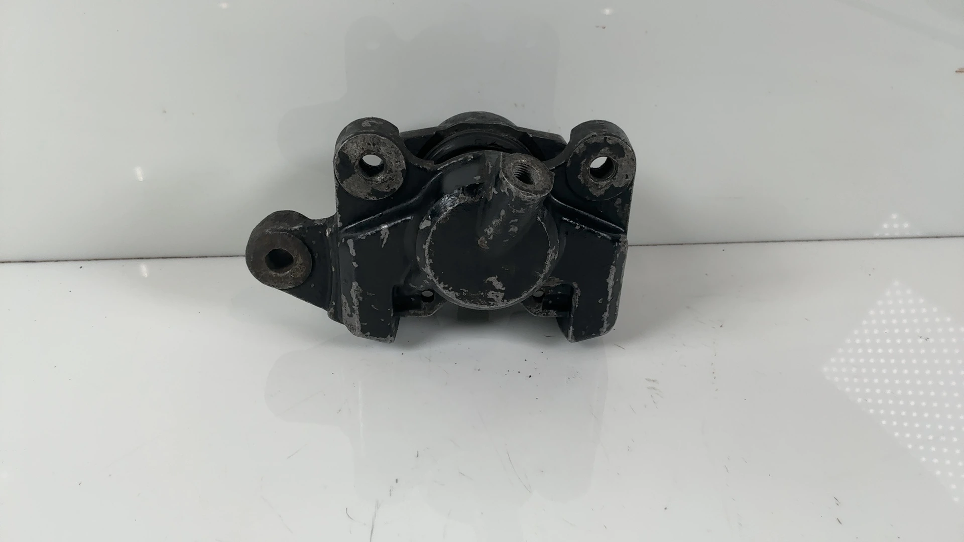 Suzuki GSX750 GR72A 750cc Rear Brake Caliper 1984-1986 OEM 69100-34220 - Image 2