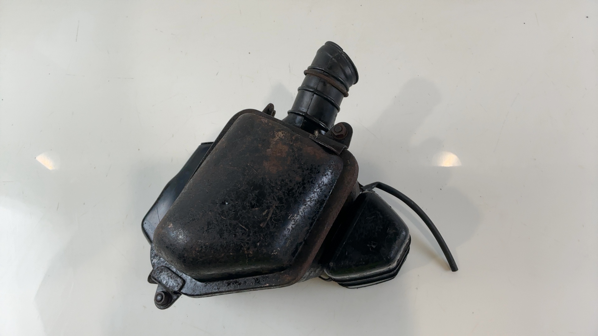 Honda CG125 CG125 125cc Airbox Air Filter Box 1976 1975 OEM 17210-383-000