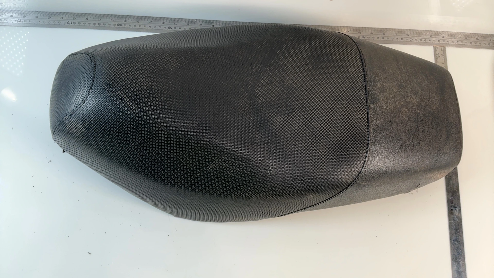 SYM Shark BS05W-6 50cc Seat Unit 2006-2008 OEM 77200-H3A-0000 - Image 3