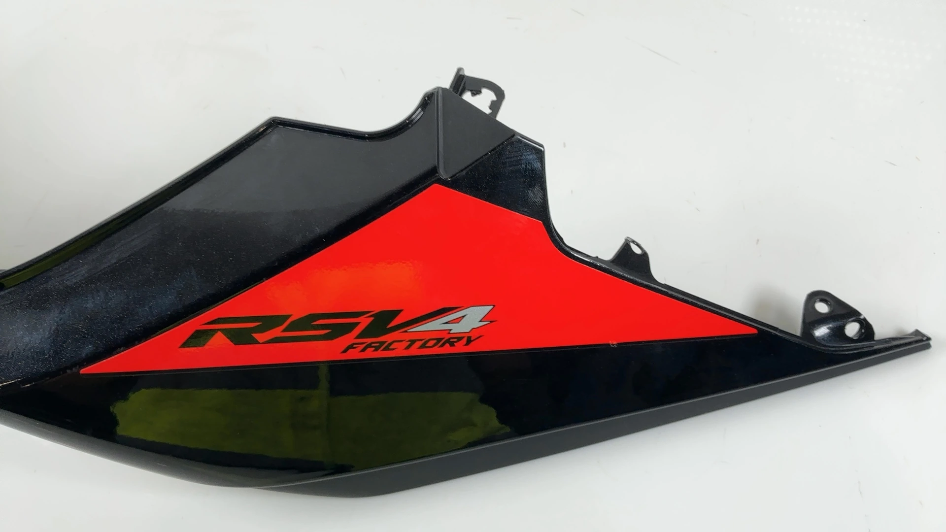 Aprilia RSV4 Factory 1100 Left Tail Fairing 2021-2026 OEM 2B012603 - Image 4