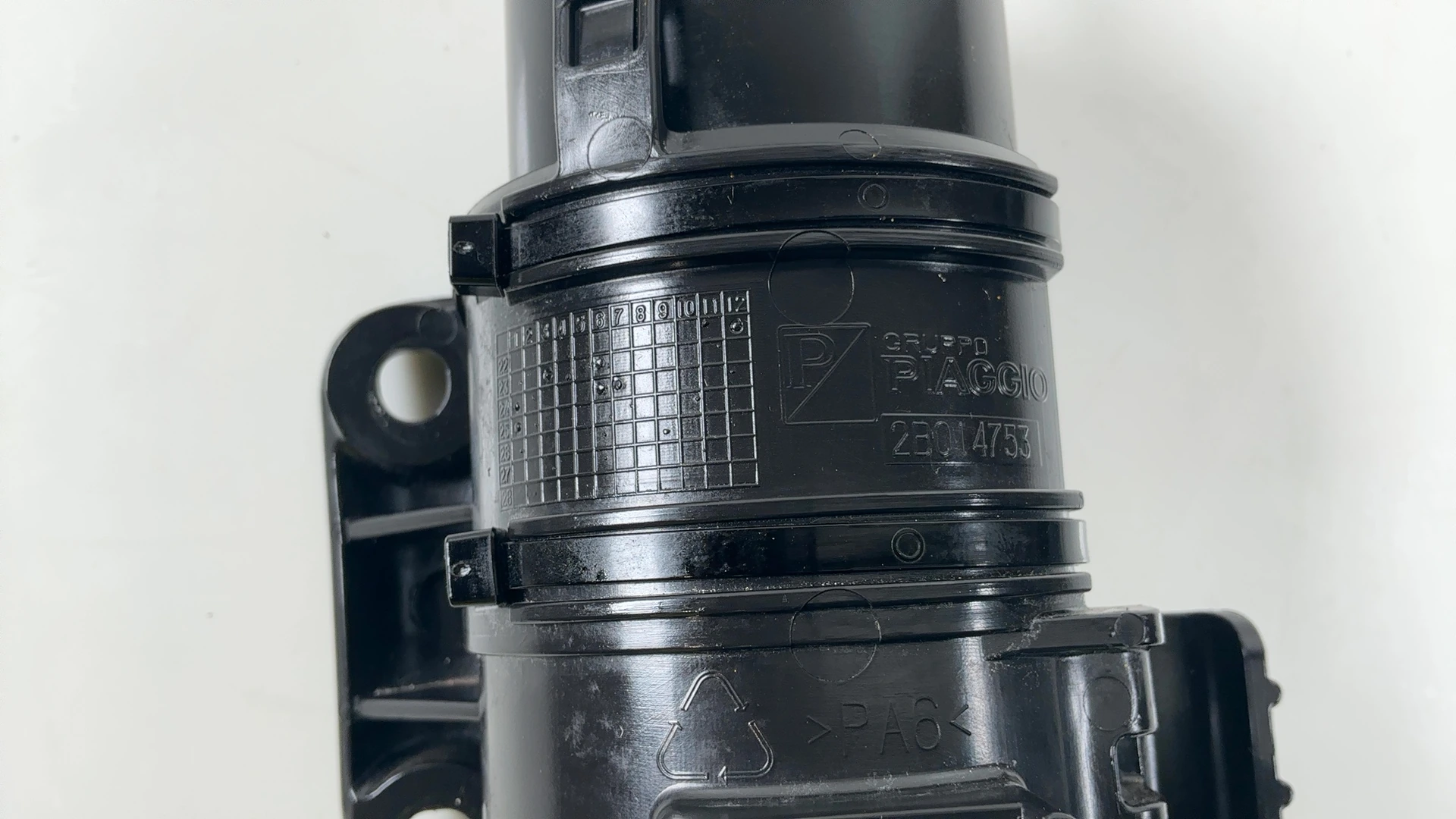 Aprilia RSV4 Tuono V4 EVAP Charcoal Vapor Emission Canister 2025-26 OEM 2B002632 - Image 4