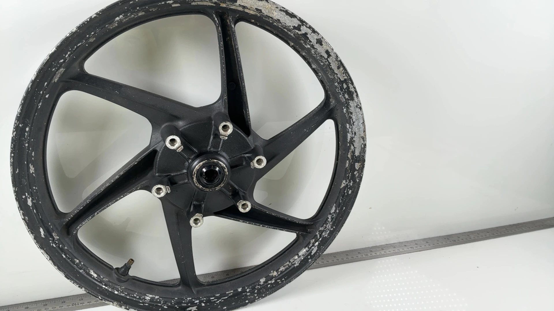 Honda CBF125 JC40 125cc Front Wheel Rim 2008-2015 OEM 44650-KWF-930 57V - Image 6