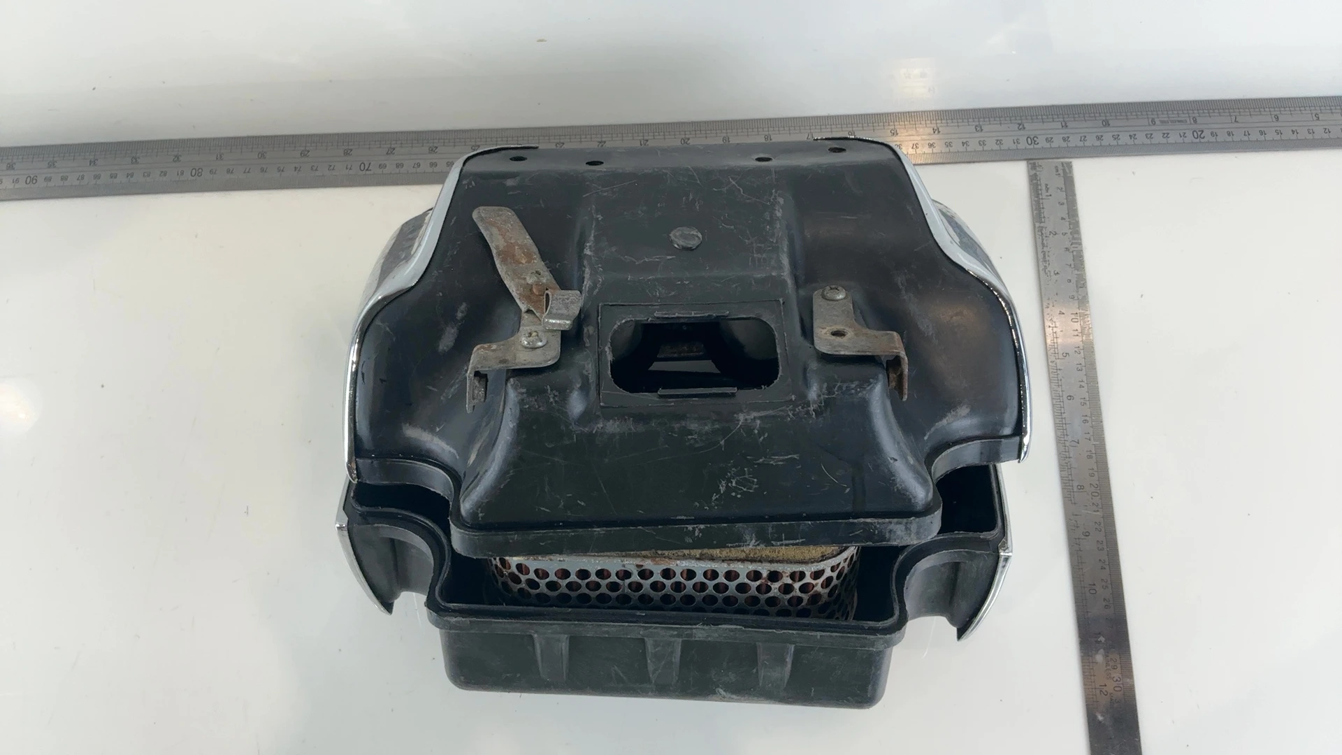 Yamaha XS1100 Standard 1100CC Air Filter Box Case Assembly 1978-81 2H7-W1441-00 - Image 4