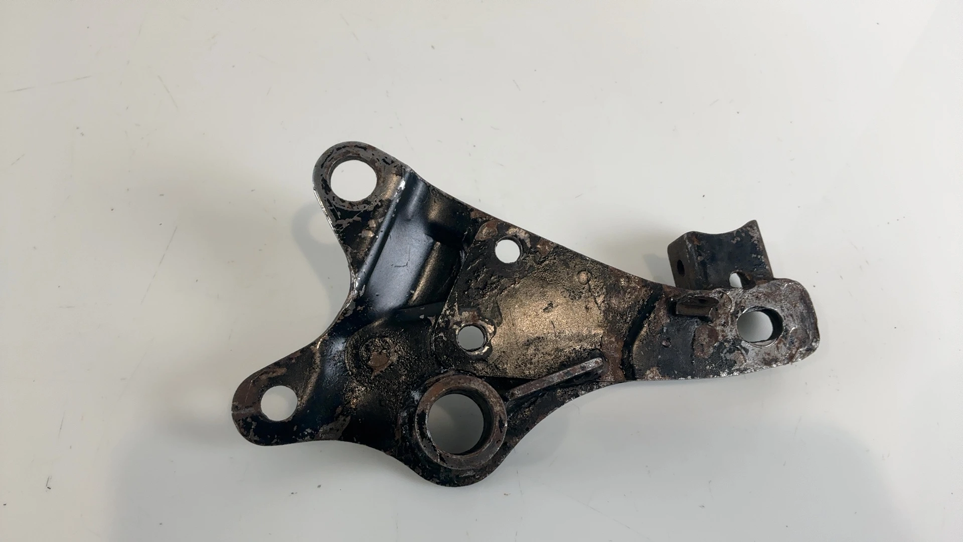 Yamaha RD250 RD350 250 CC Rear Right Footrest Bracket 1973-1975 OEM 360-21446-00 - Image 1
