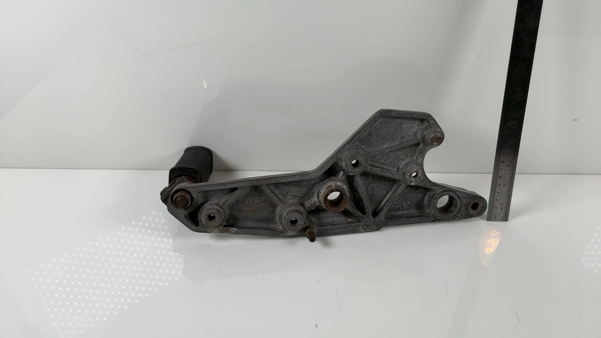 Kawasaki KZ1100 Shaft 1100cc Right Front Footrest Peg Bracket 1981-83 35011-1072 - Image 9