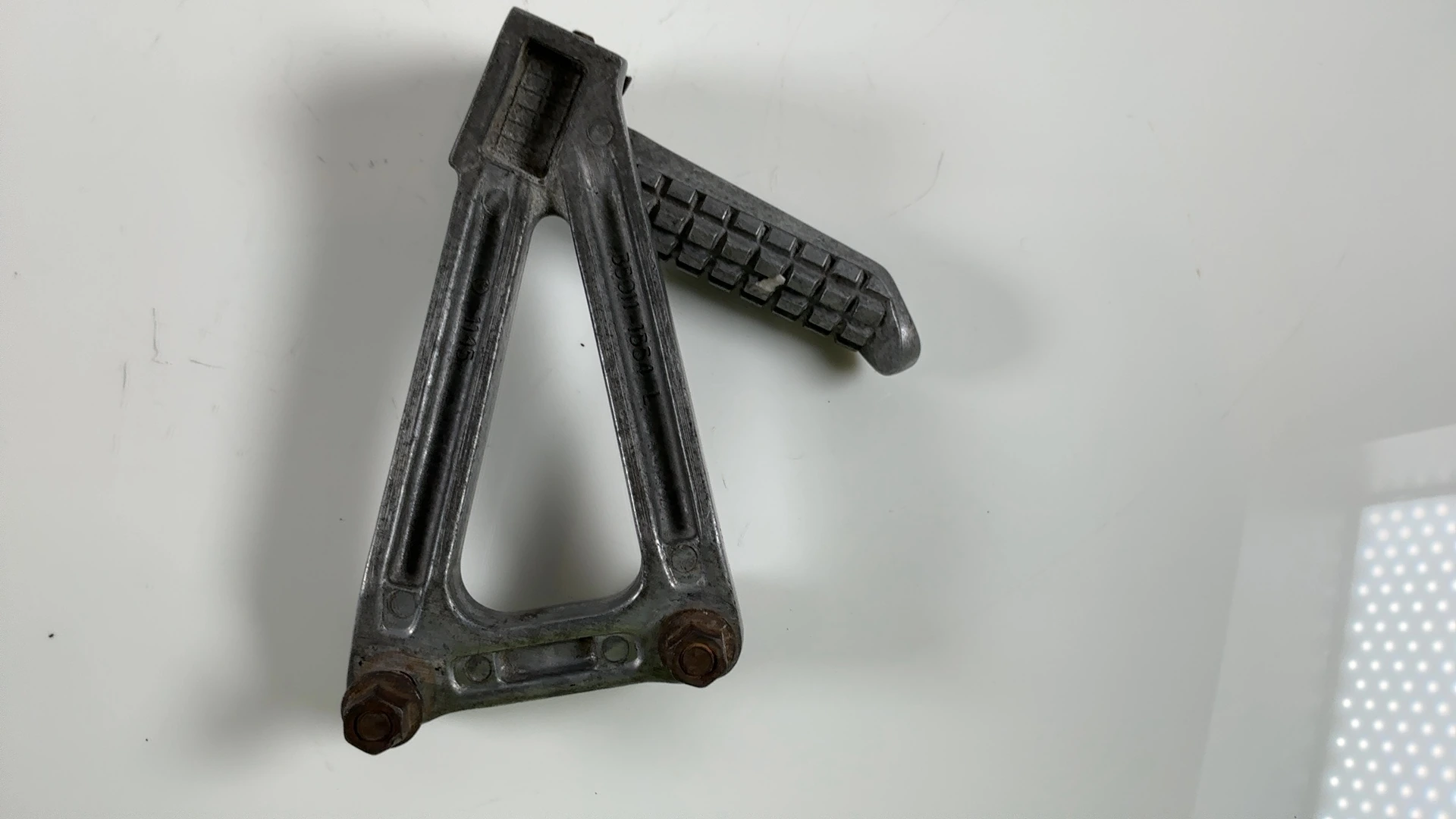 Kawasaki Ninja ZX9R ZX900B 900cc Rear Left Footrest Bracket 1994-1997 35011-1554 - Image 5