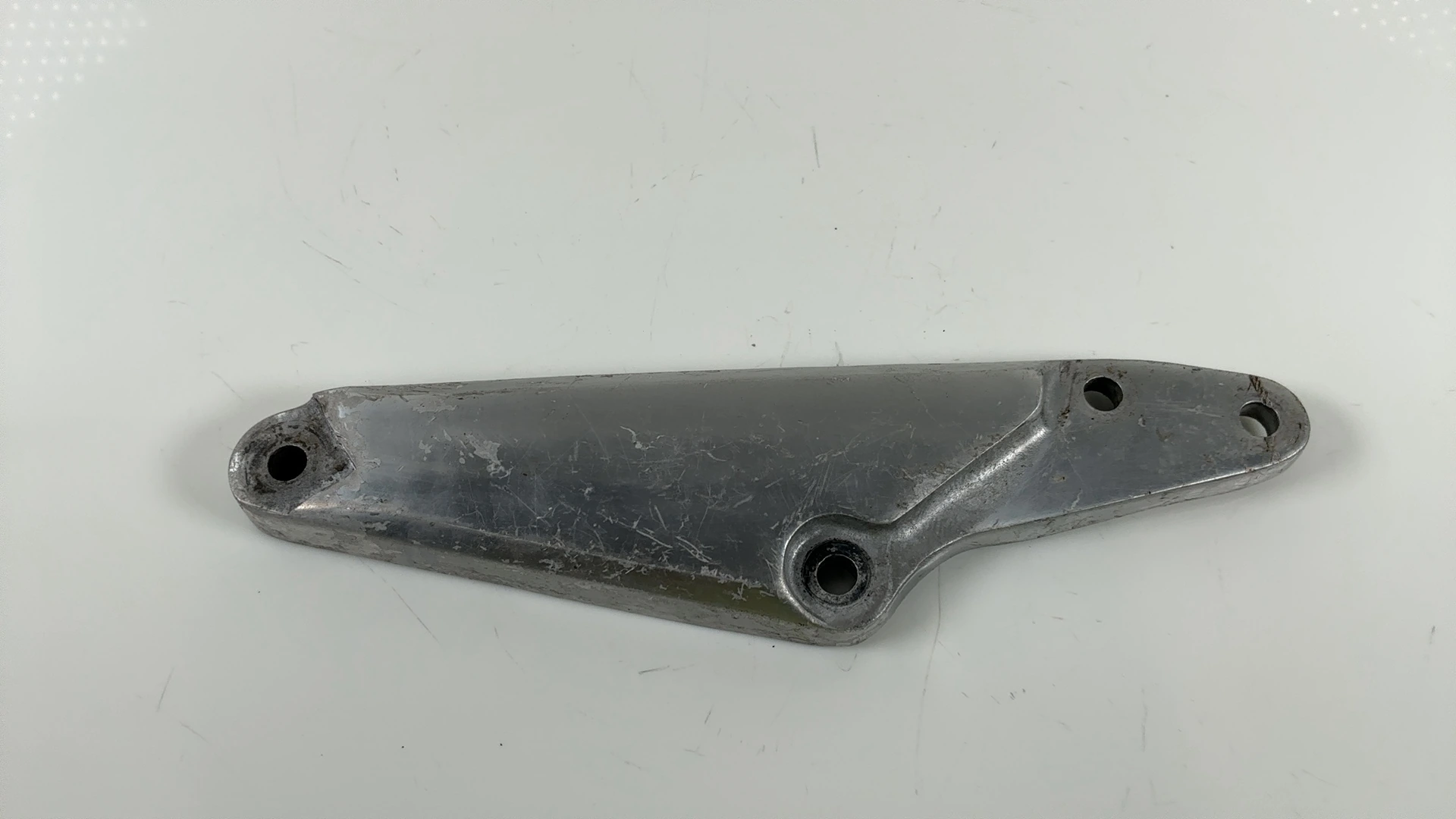 Suzuki GS650 GS650G 650cc Left Muffler Footrest Bracket 1981-83 OEM 43821-34210