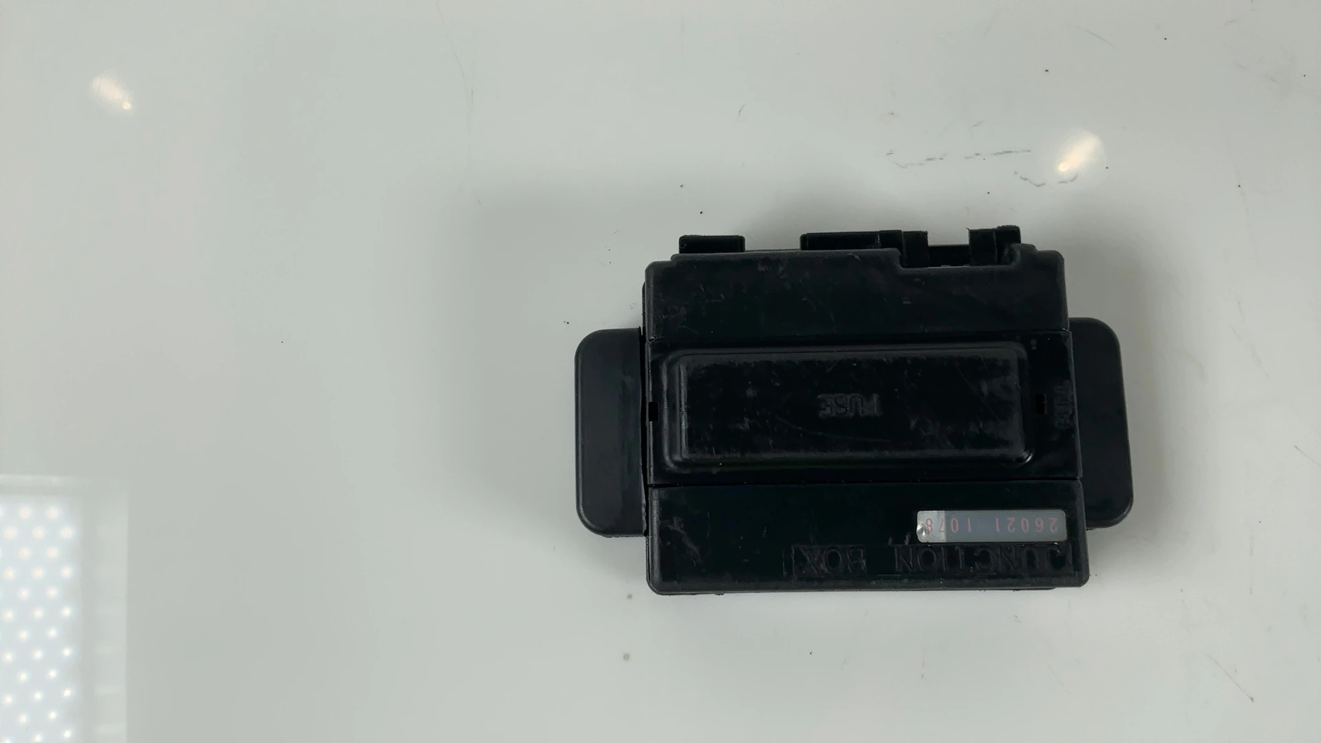 Kawasaki KLE500 KLE500A 500 CC Fuse Junction Box 1991-1996 OEM 26021-1081 - Image 1