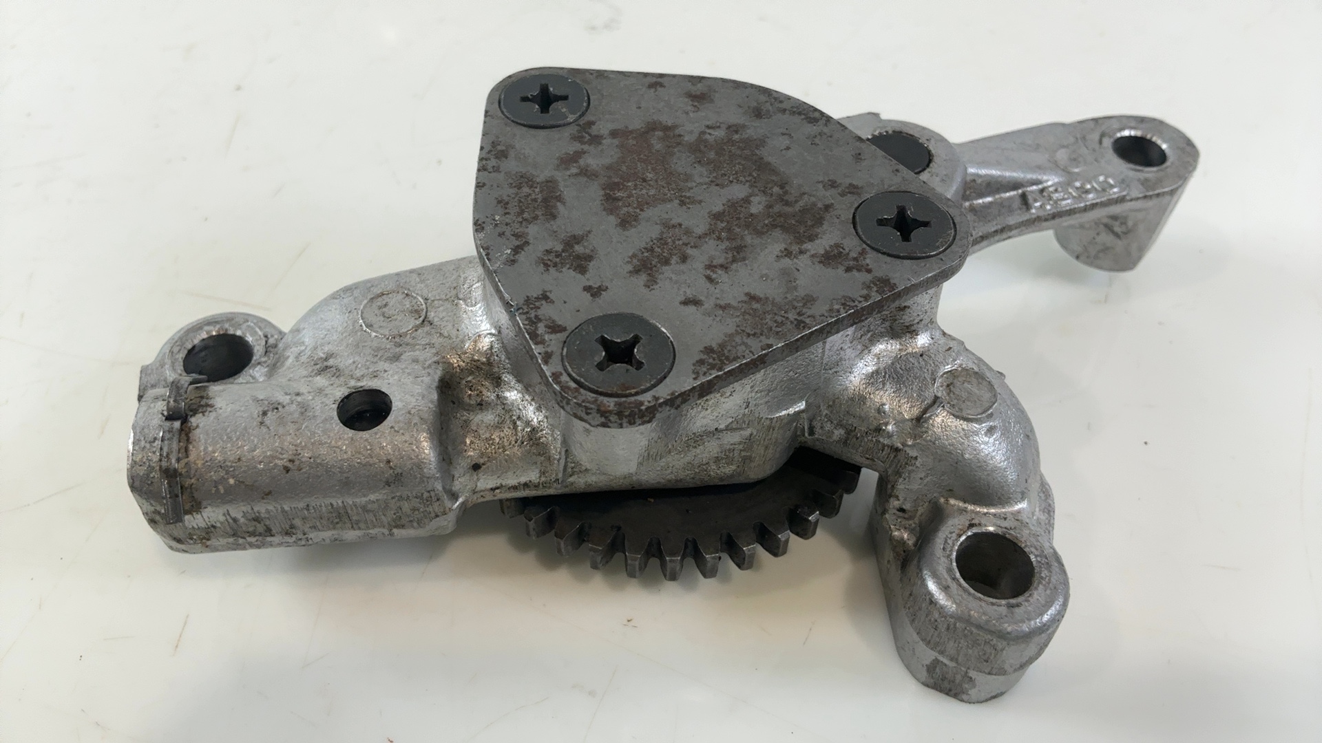 YAMAHA XS360 XS400 360CC Engine Motor Oil Pump 1976-1983 OEM 1L9-13300-00-00 - Image 11