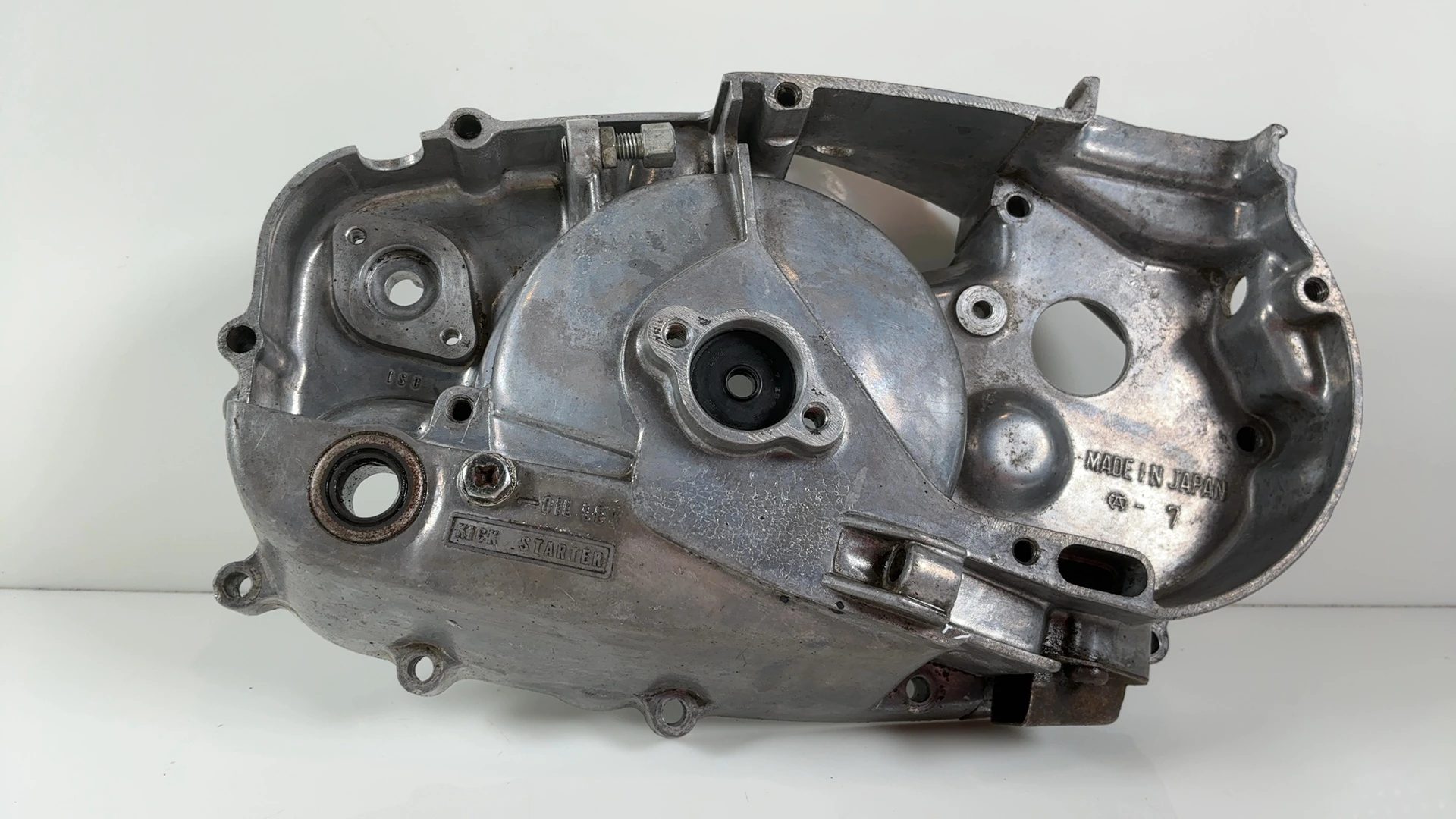 Kawasaki KM100 100cc Clutch Cover 1976 1977 OEM 14032-1017