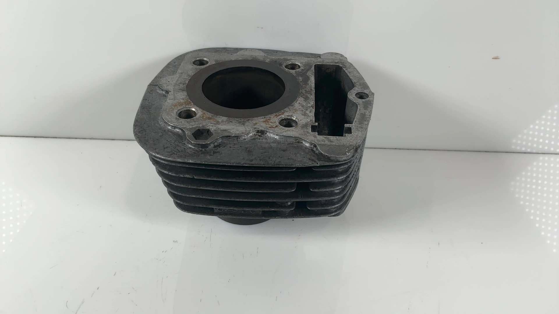 Honda CB100 CL100 SL100 XL100 100cc Cylinder Barrel Jug 1970-1977 12100-107-710 - Image 1