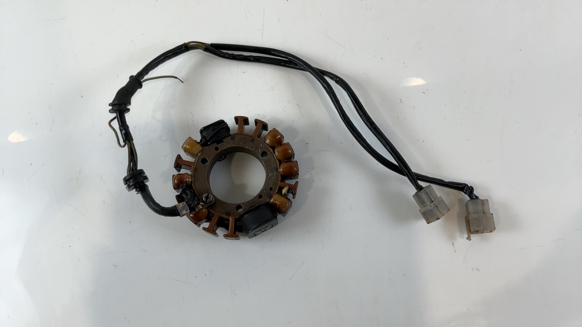Suzuki GT380 GT 380 CC Stator Magneto Alternator 1972-1977 OEM 31400-33011 Denso - Image 2