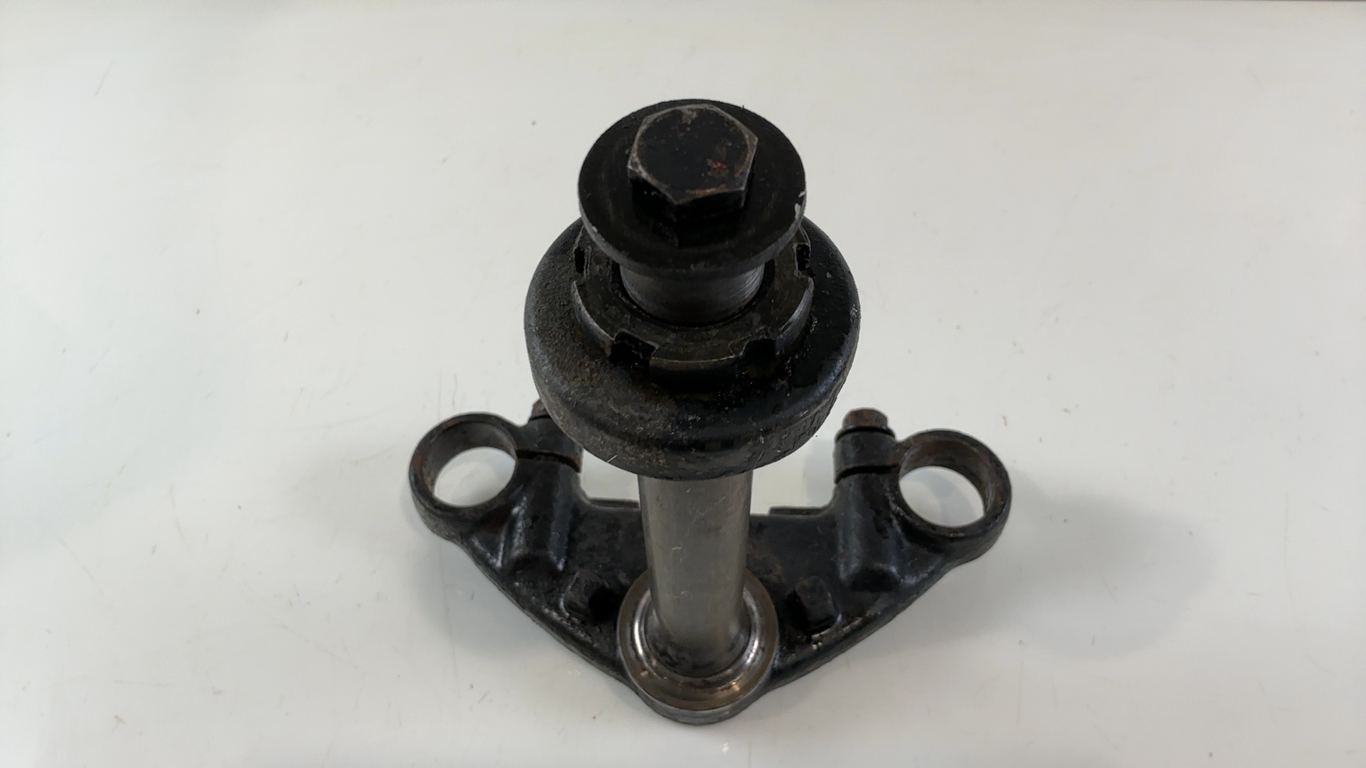 Yamaha RD125LC RD 125 CC Lower Fork Bridge Yoke Triple Tree 1982 10W-23340-00-33 - Image 4