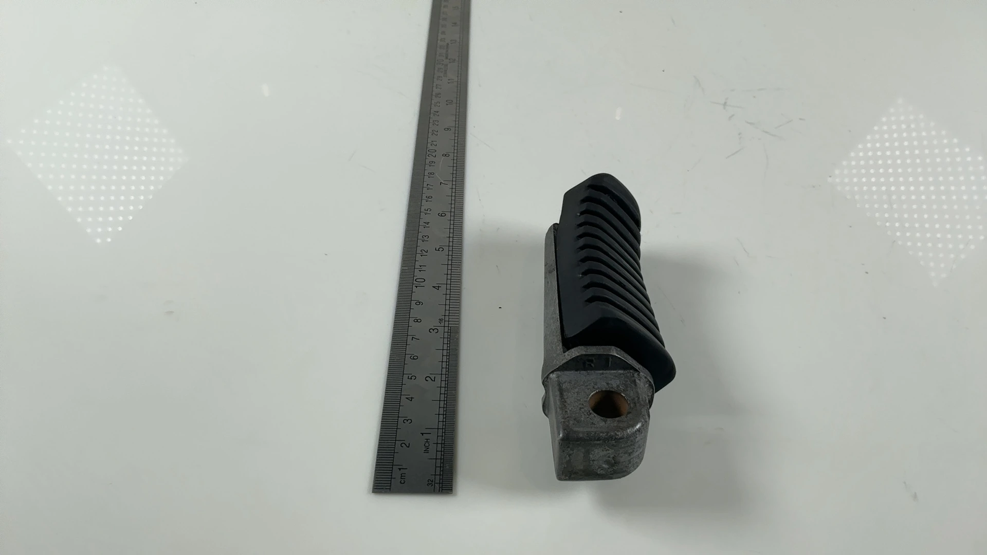 Kawasaki GPZ1000RX ZX1000A 1000CC Right Rear Foot Peg 1986 1987 OEM 34028-1122 - Image 4