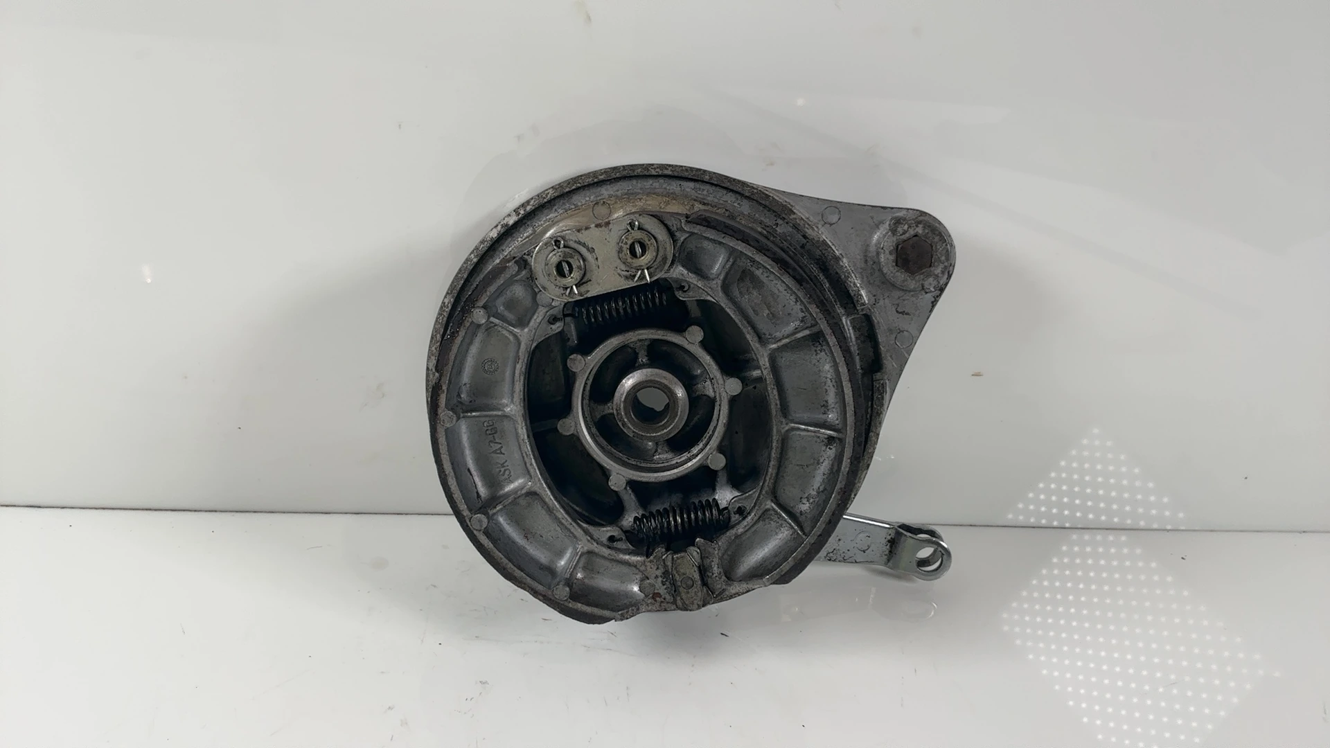 Honda CX500 Standard Deluxe Custom Rear Brake Plate Panel 1978-82 43100-415-000 - Image 2