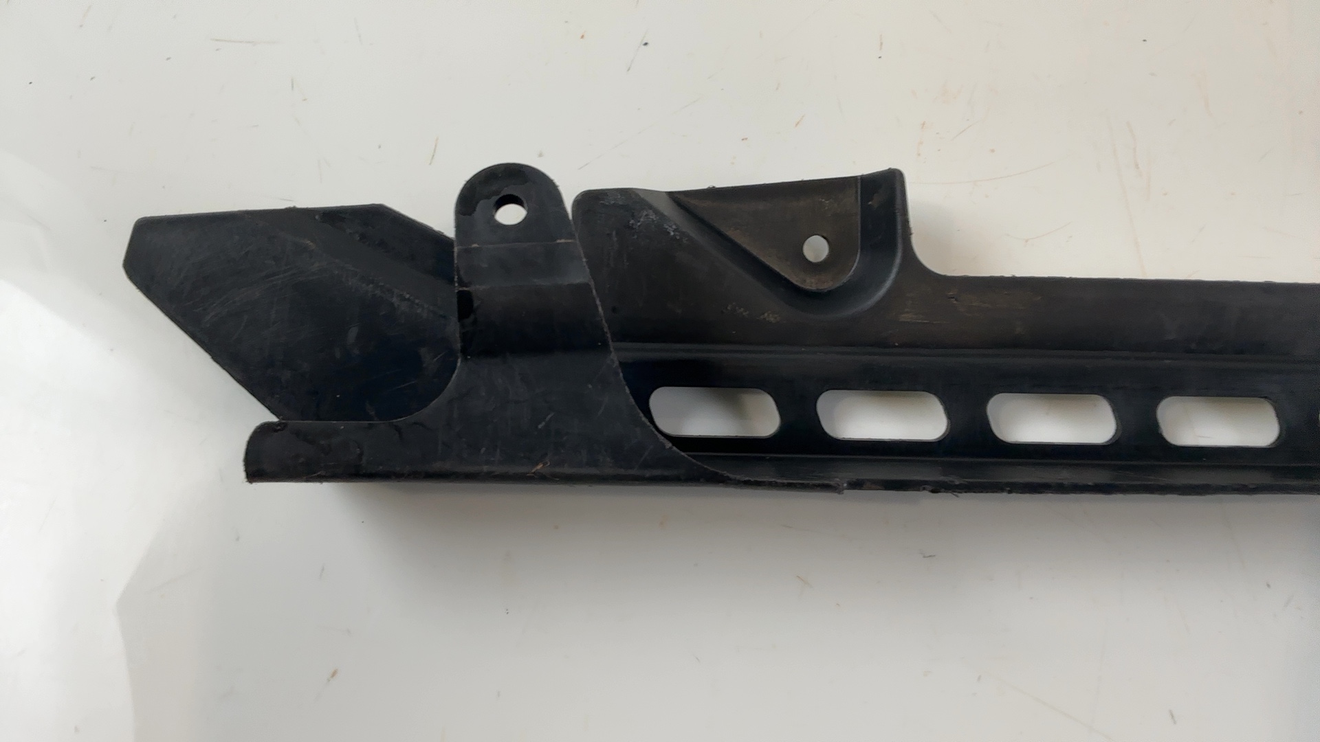 Yamaha FZS 600 Fazer 5DM 600cc Rear Chain Guard 1998-2003 OEM 5DM-22311-00 - Image 5