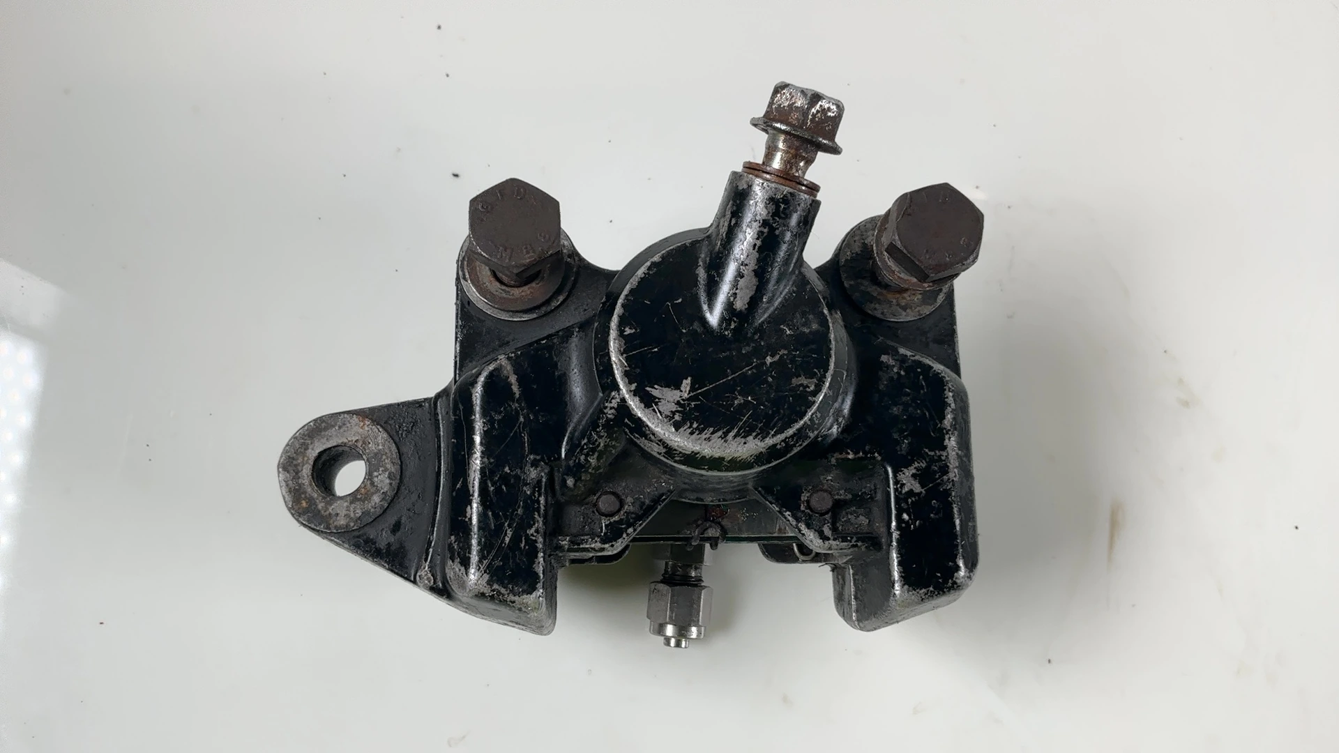 Suzuki GSX400F GSX400 400cc Rear Brake Caliper 1980 1981 OEM 69100-05C31 - Image 2