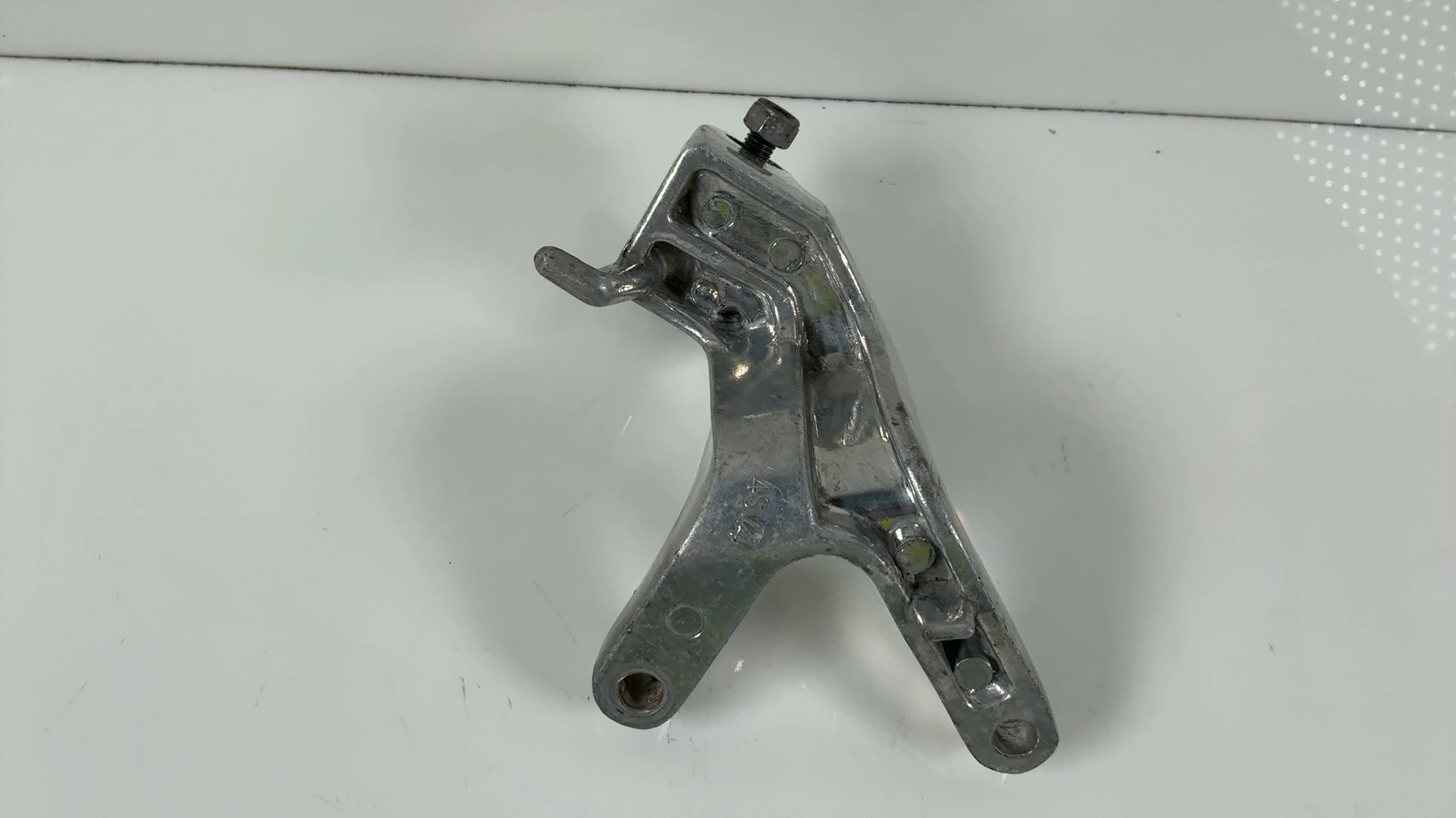 Yamaha YZF1000R Thunderace Left Passenger Footrest Bracket 1996-05 4SV-2741L-00 - Image 2