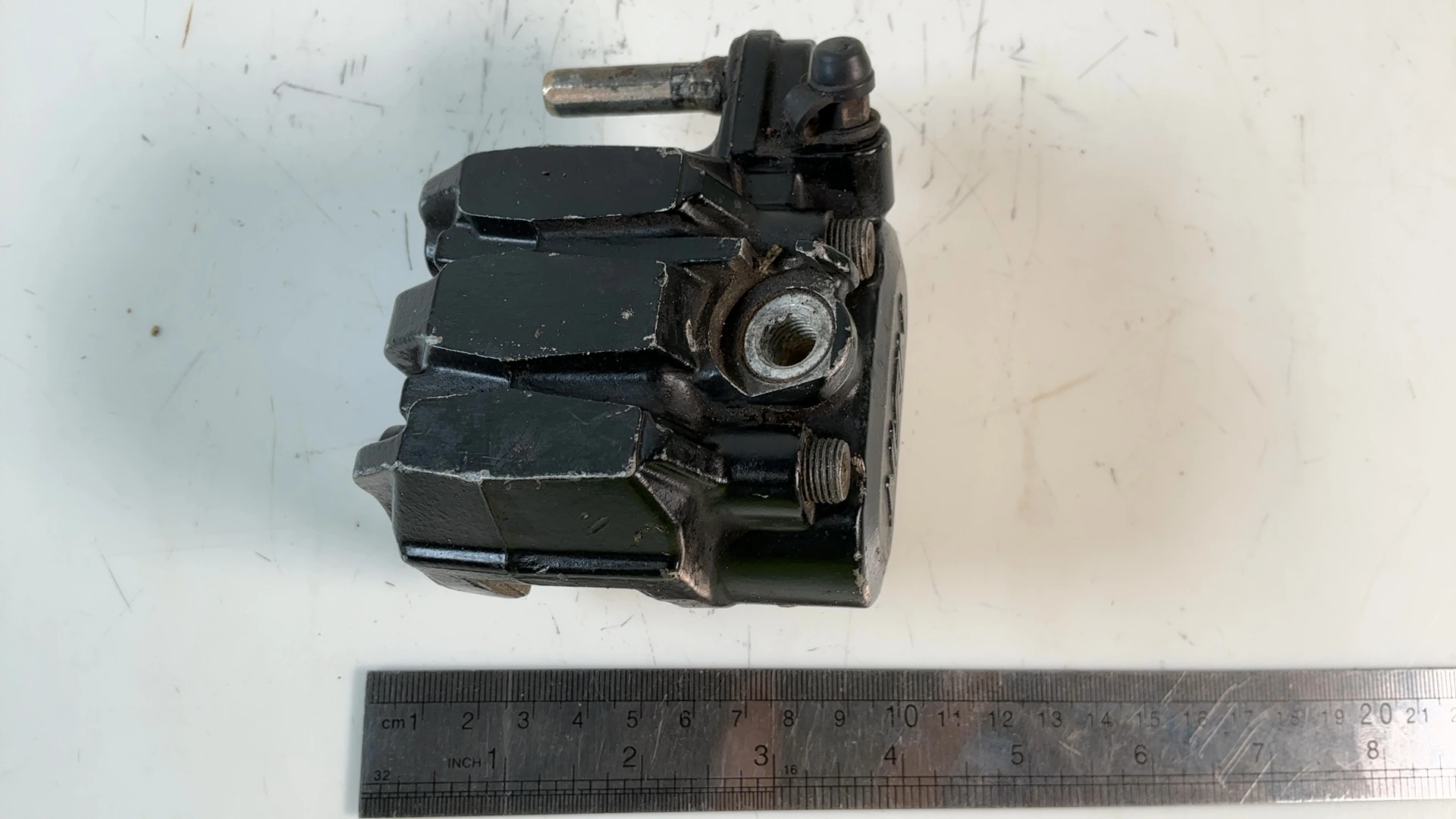 Honda CBR600 Hurricane PC19 600cc Front Brake Caliper 1987-88 OEM 45200-MN4-007 - Image 8