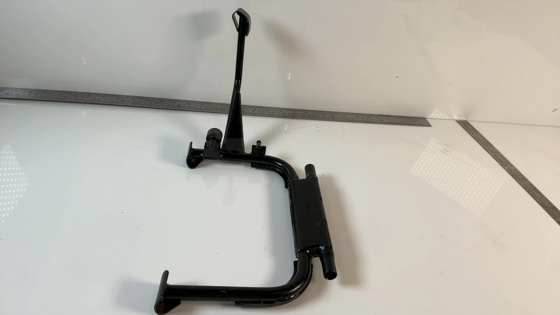 SYM Shark HS12W-6 125cc Center Stand 2004 2005 OEM 50500-H3A-600 - Image 3