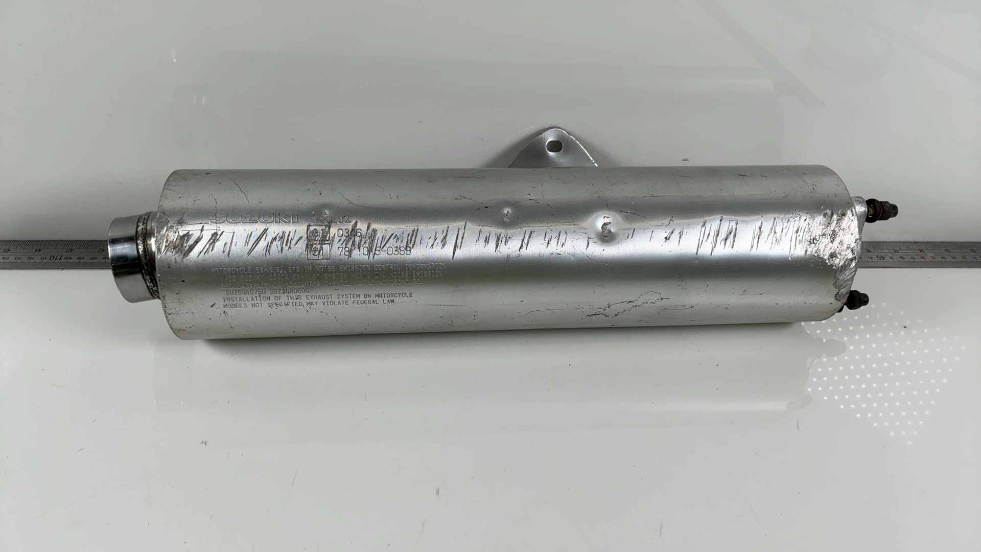 Suzuki GSXR 600 GSX-R600 Right Exhaust 2004-2005 OEM 14310-29G60 SUZ3GR0600
