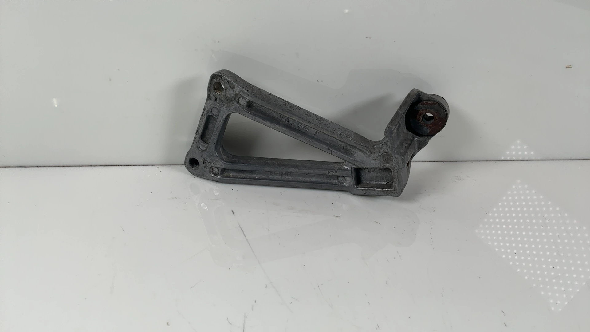 Kawasaki Ninja ZX7R ZX750P 750 Rear Right Foot Peg Bracket 1996-2003 35011-1555 - Image 2